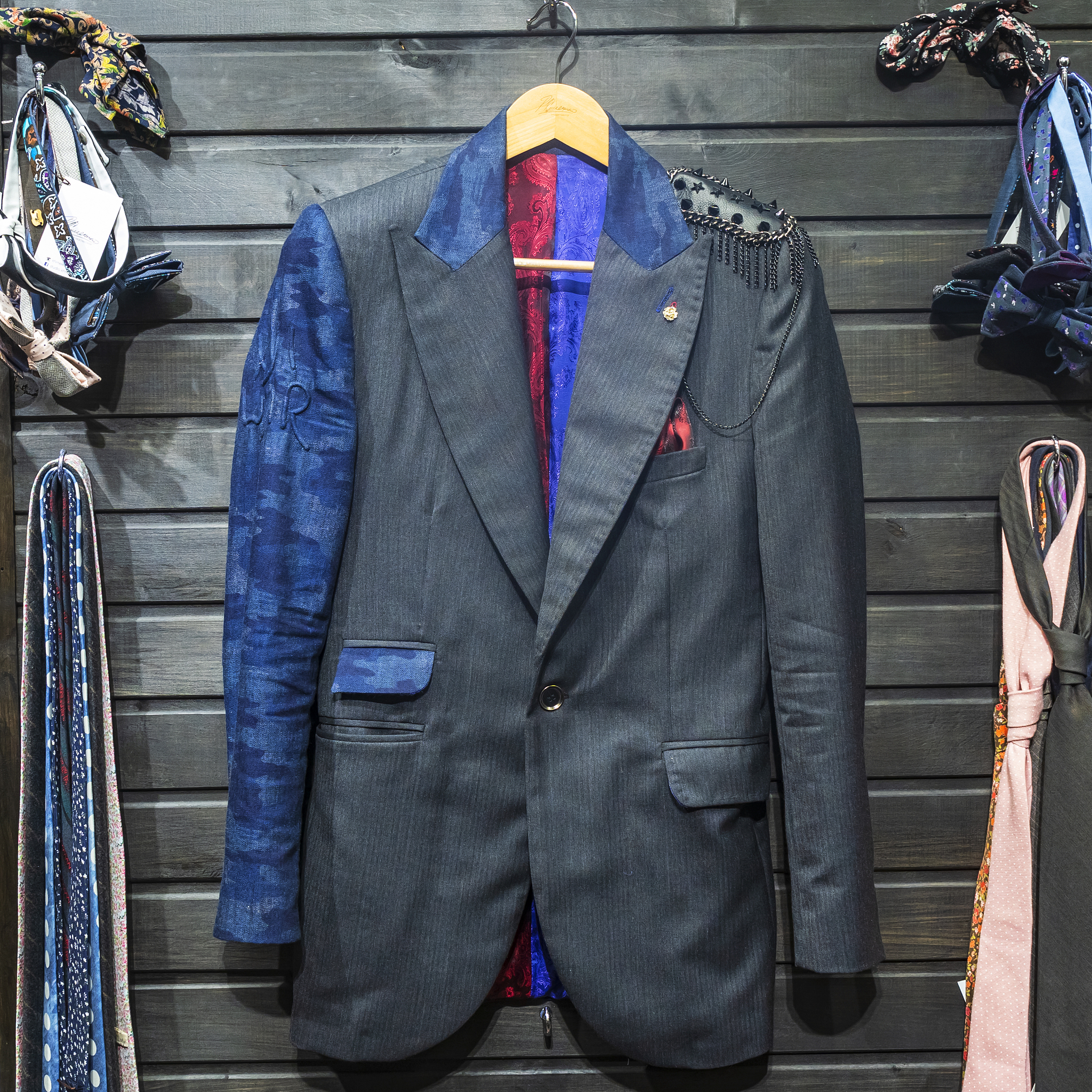 Men's Casual Denim Jacket with Fleece Lining: 3 Positive Reviews