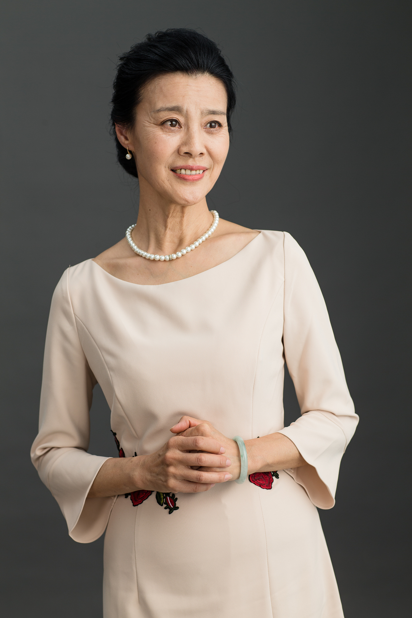 优雅女士肖像