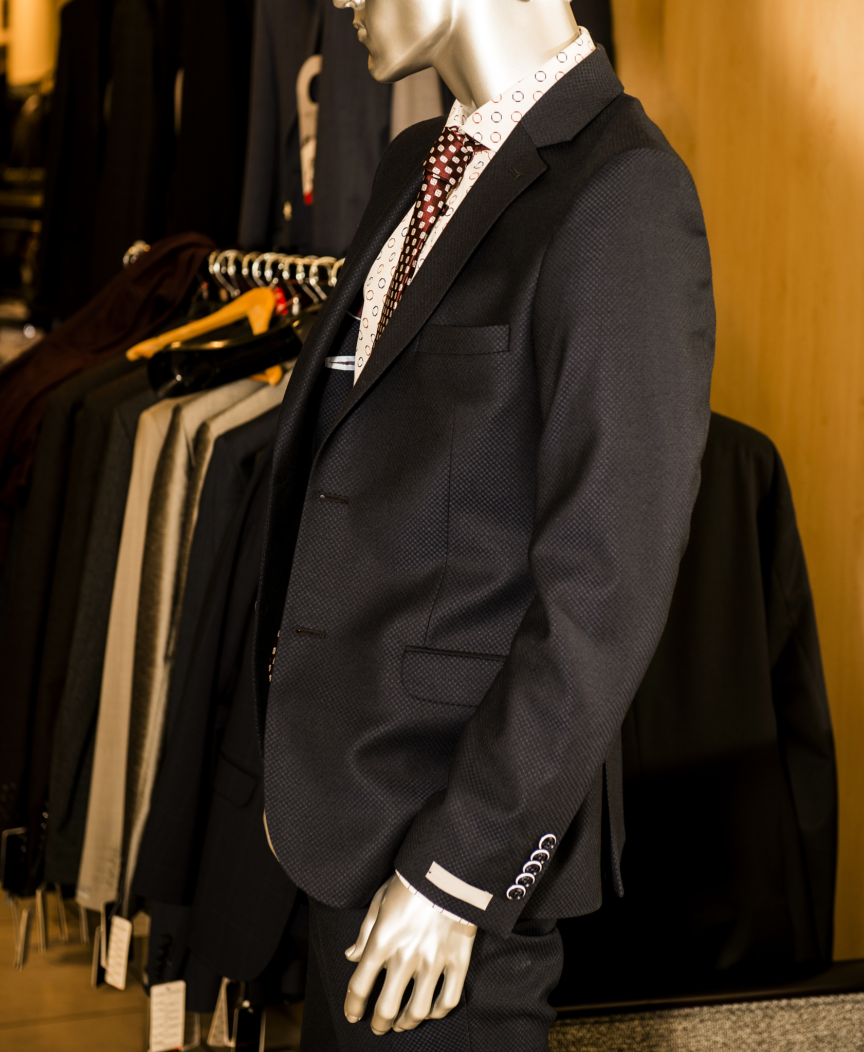 Mens Vintage Kilt: Gothic Fashion Meets Scottish Tradition