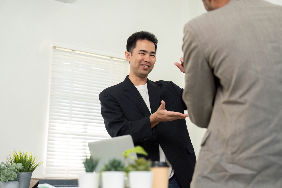 赞美男客户照片怎么说呢 10句