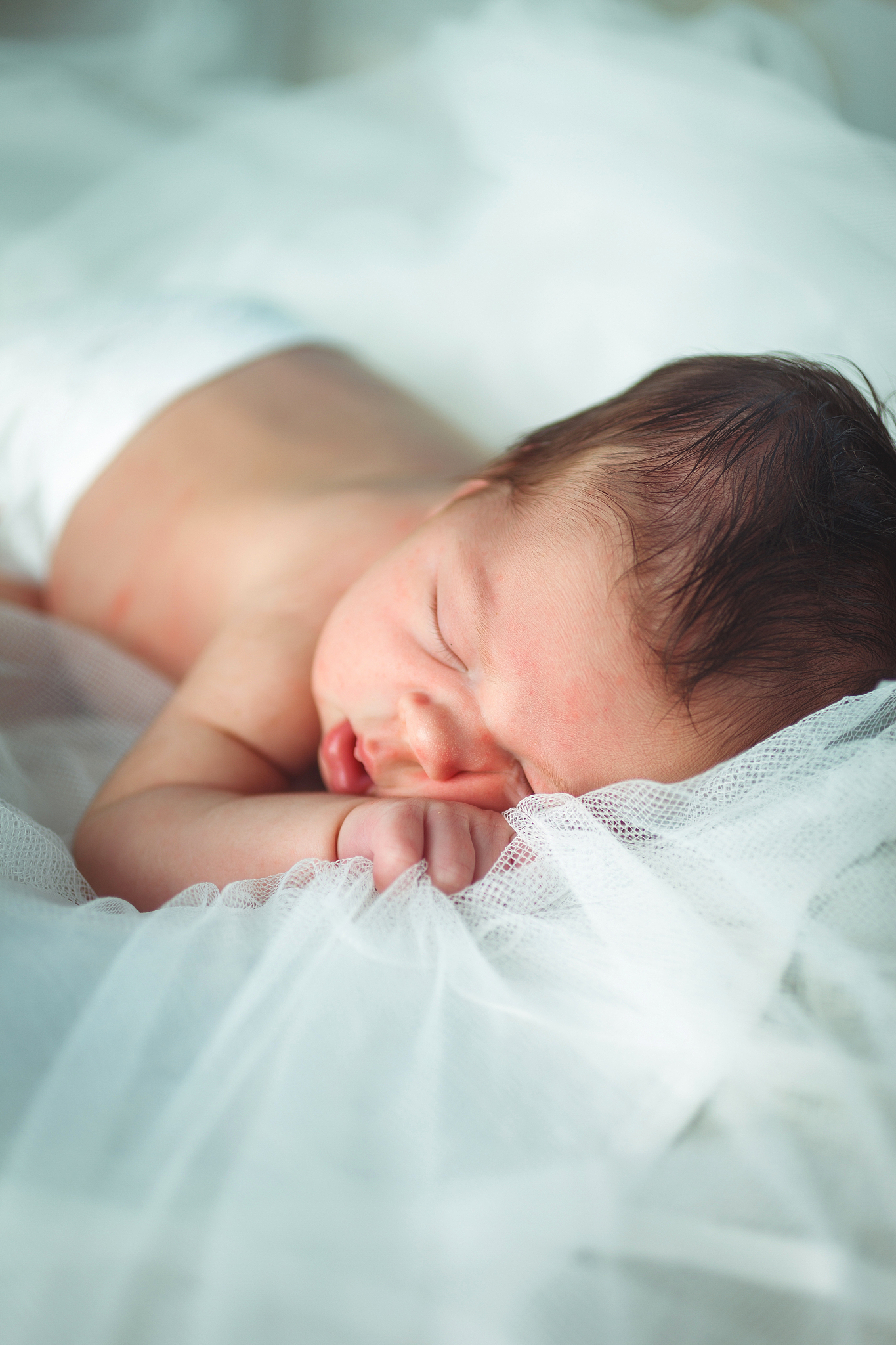 四个月婴儿夜间不睡觉怎么办？原因及调整方法