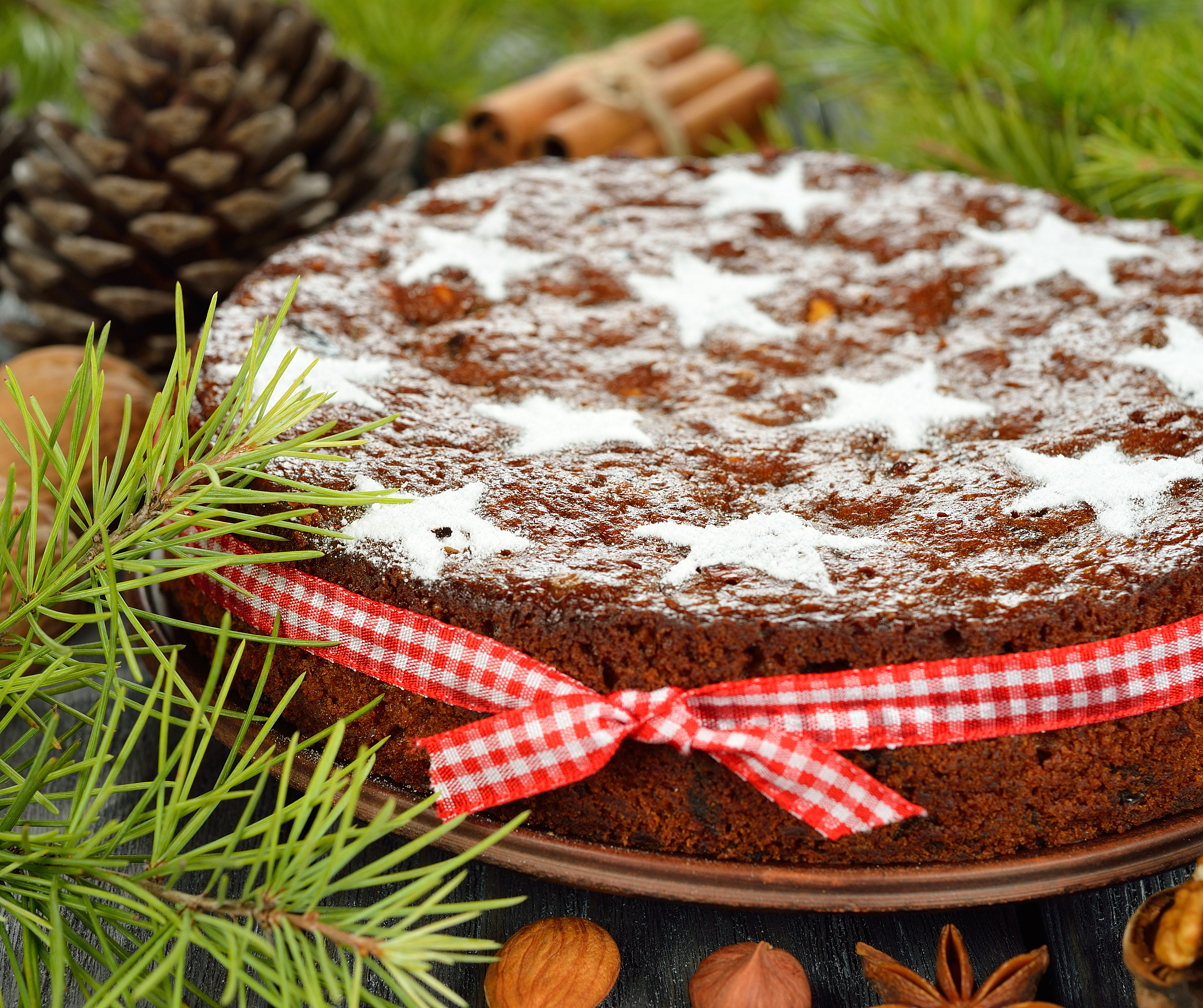 假如我要买一款空气炸锅请使用英文写一段圣诞节前广告词限定词数120