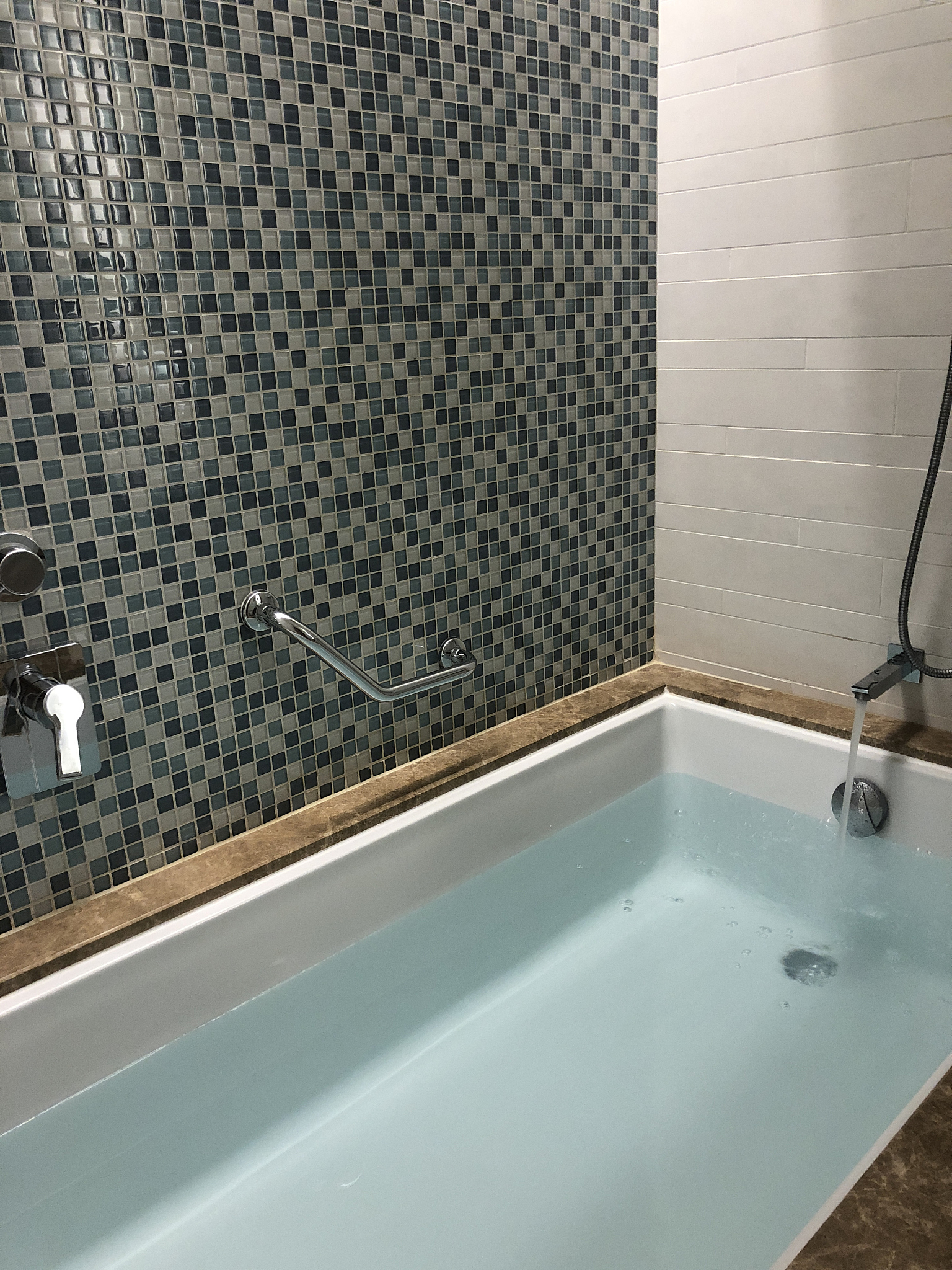 Modern Oval Freestanding Bathtub: Luxury, Comfort & Durability