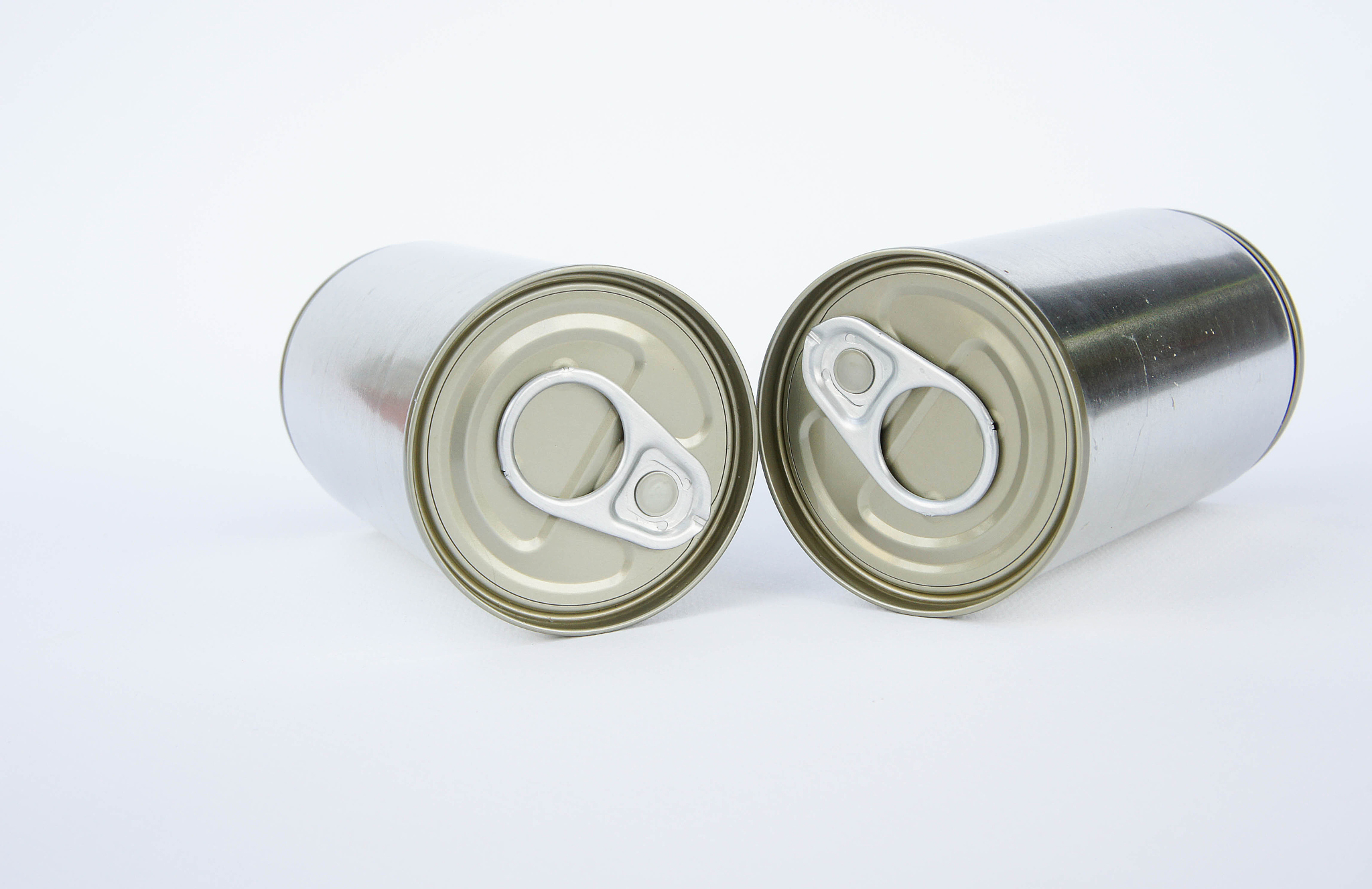 the pop-top lid ,packaging cans, cans