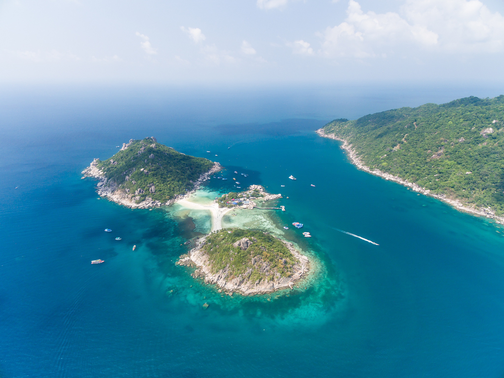 aerial view of beach and boats koh tao thailand