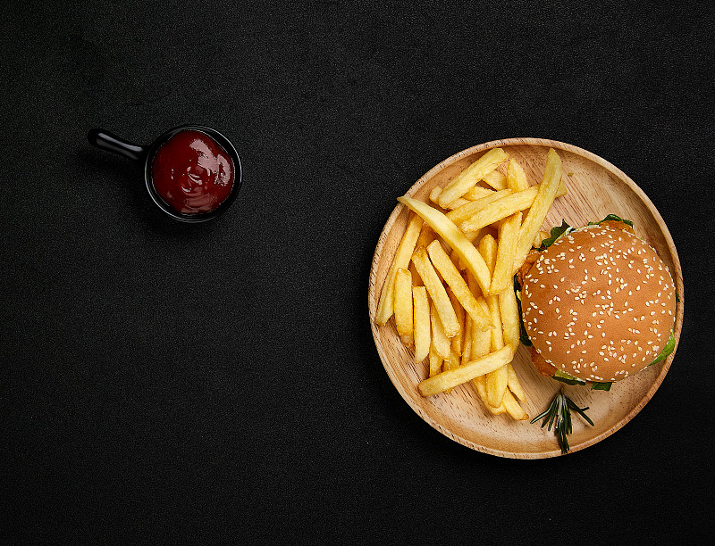 肯德基疯狂星期四文案