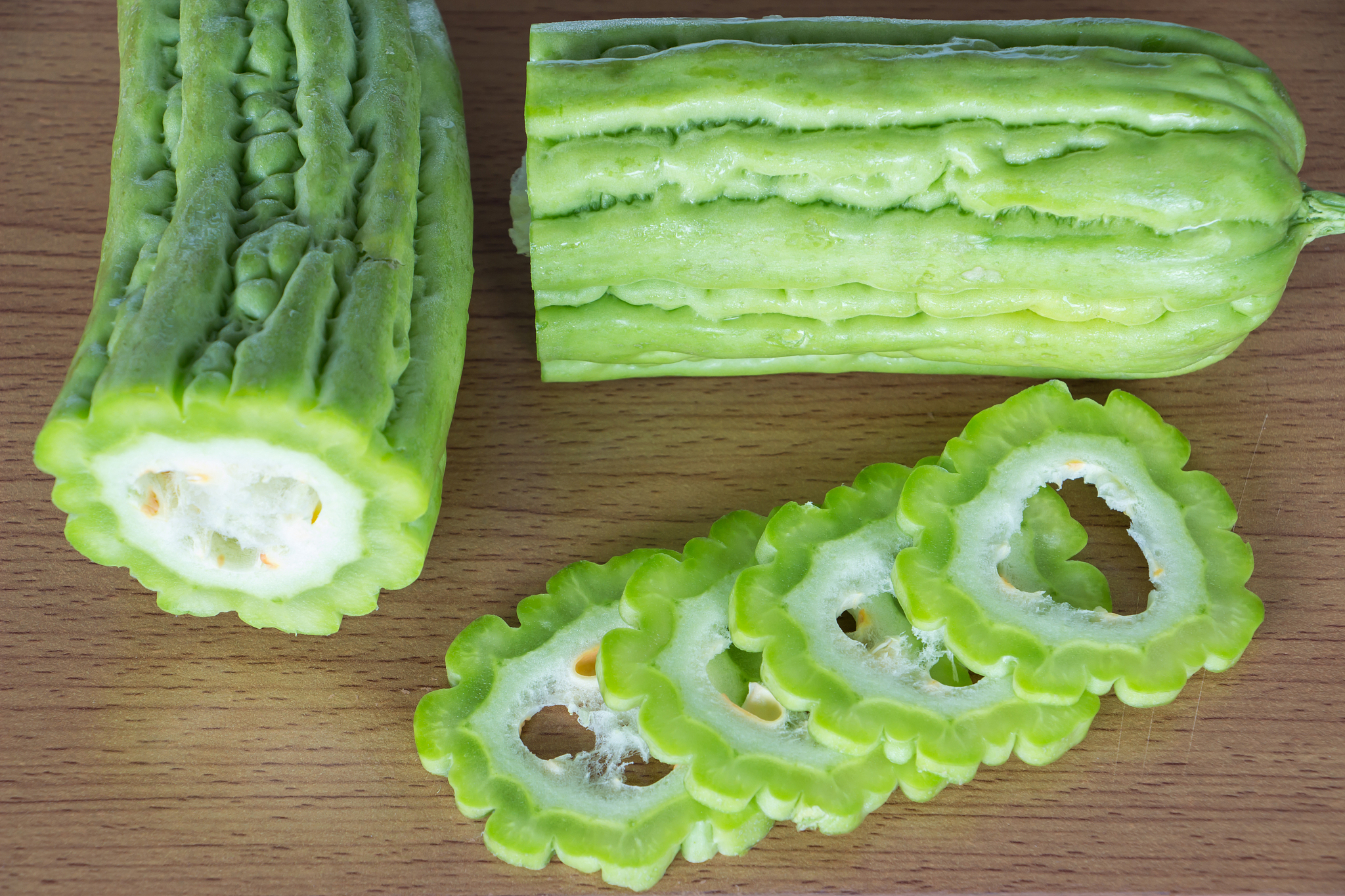 苦瓜发黄发软能吃吗