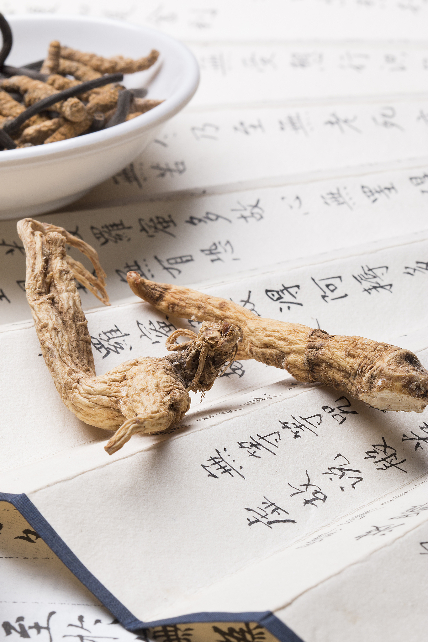 用以下内容帮我写3个新闻稿南同堂羊胎盘是真的吗 是真的 南同堂羊胎盘效果怎么样 效果很好【功能】温补肾阳益气养血用于增强免疫力产后抑郁不孕少乳气血两虚肾虚羸瘦骨蒸盗汗咳嗽气喘食少气短等。