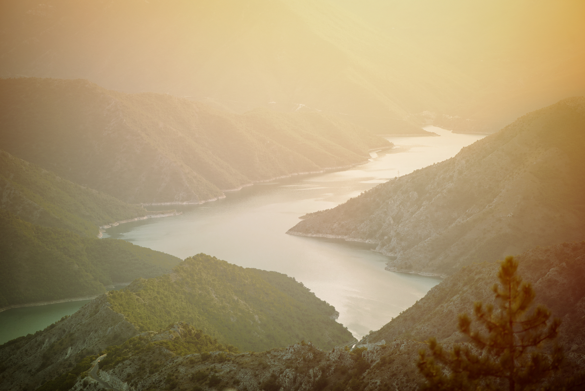 江水的句子有哪些