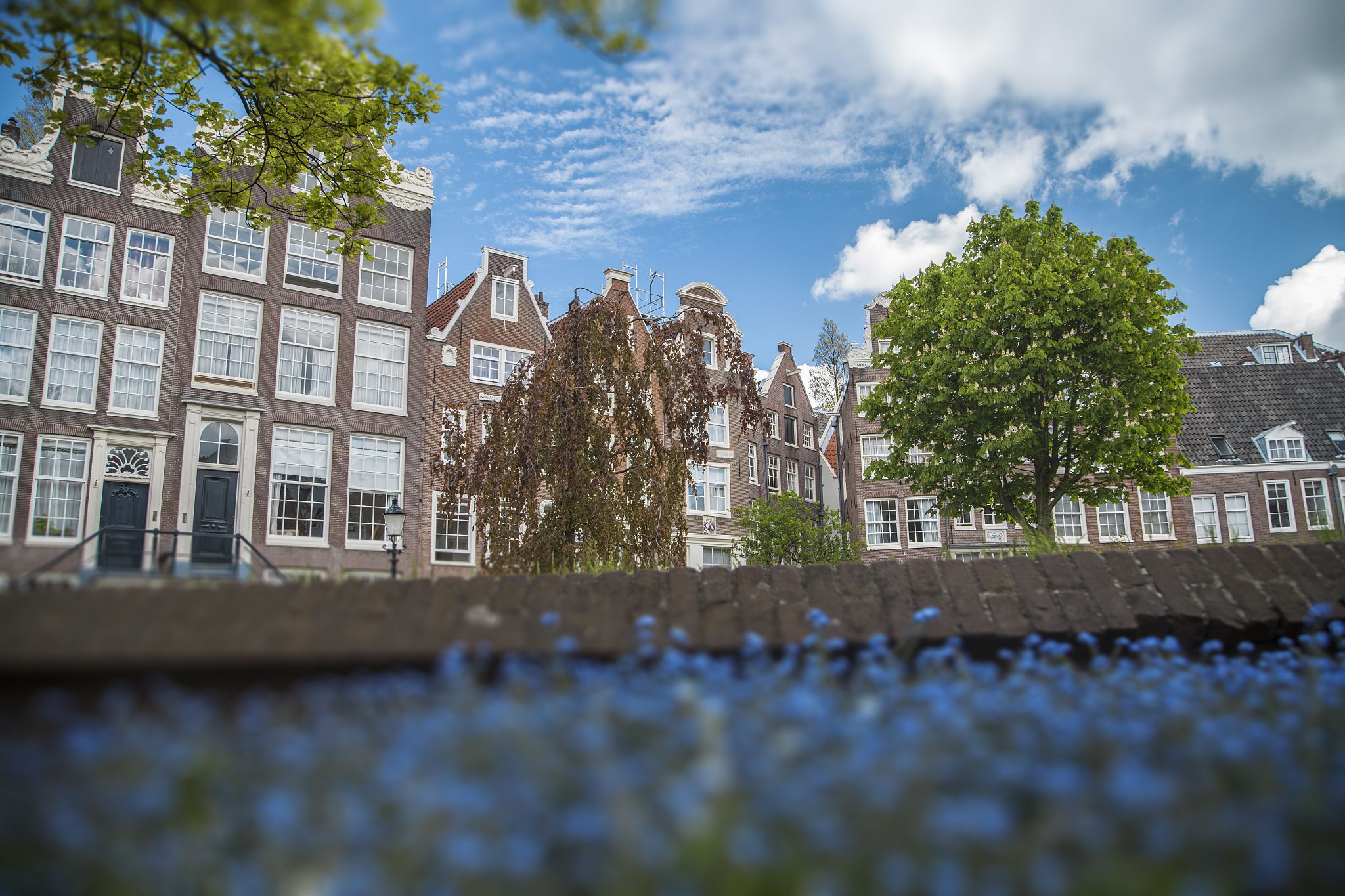 traditional old buildings in amsterdam