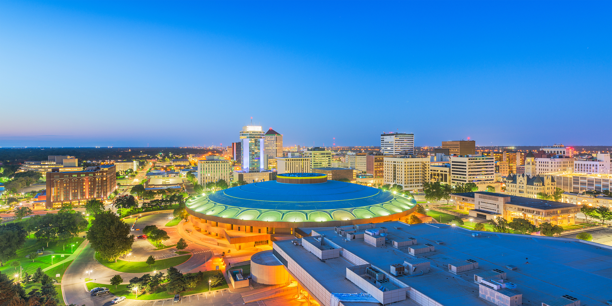 wichita, kansas, usa downtown skyline at dusk.