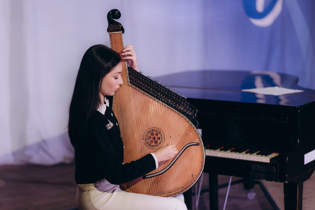 浙江音乐学院西洋乐器演奏(竖琴)专业详解：培养目标、学习难点及就业方向