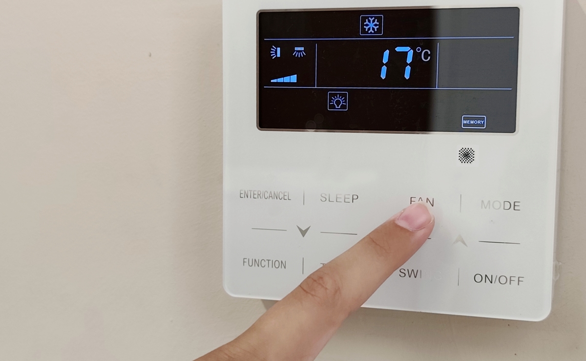 制冷柜set键怎么调温度 制冷柜set键怎么调温度