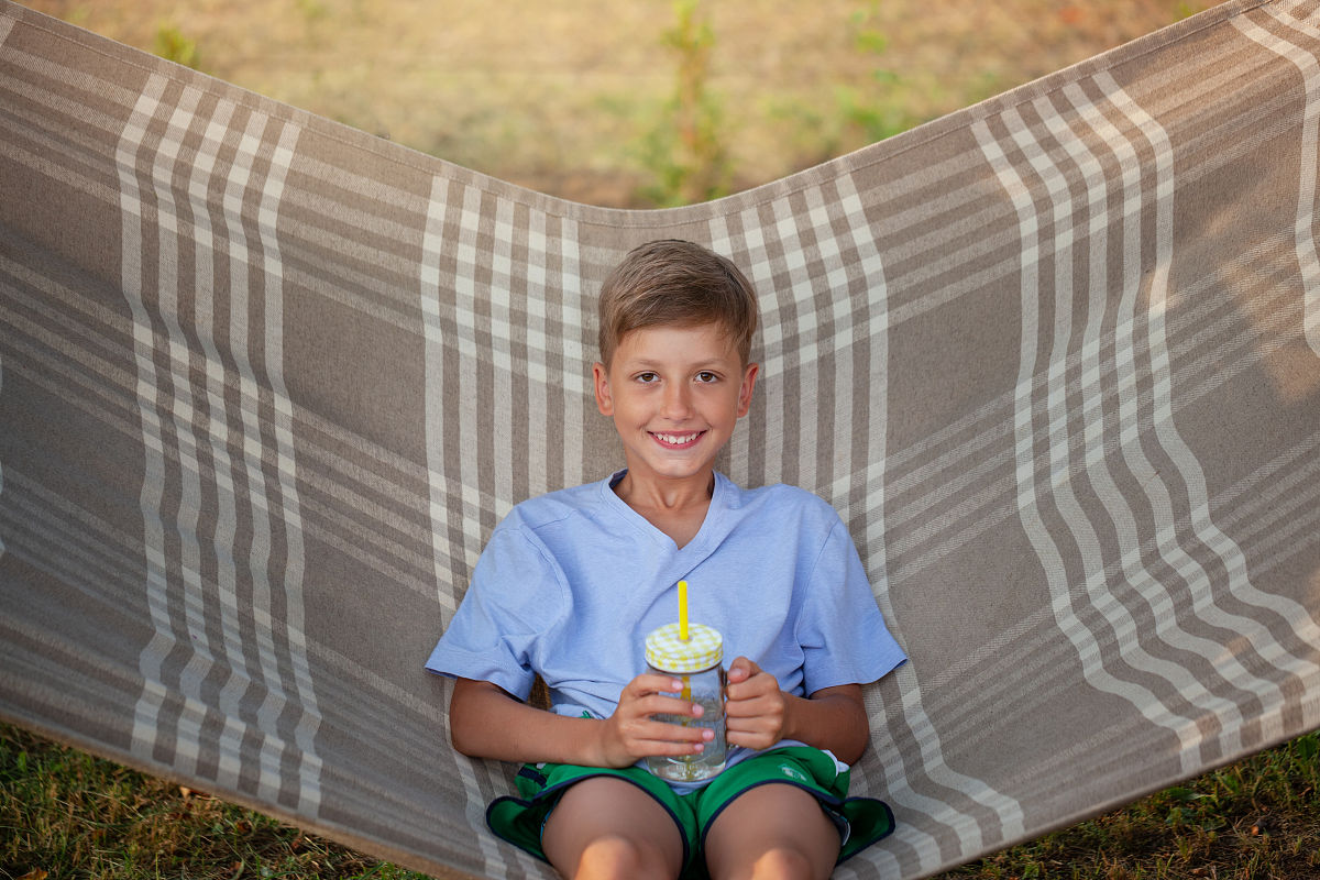 a video in which a british boy asks his mom is there really a bay in your belly