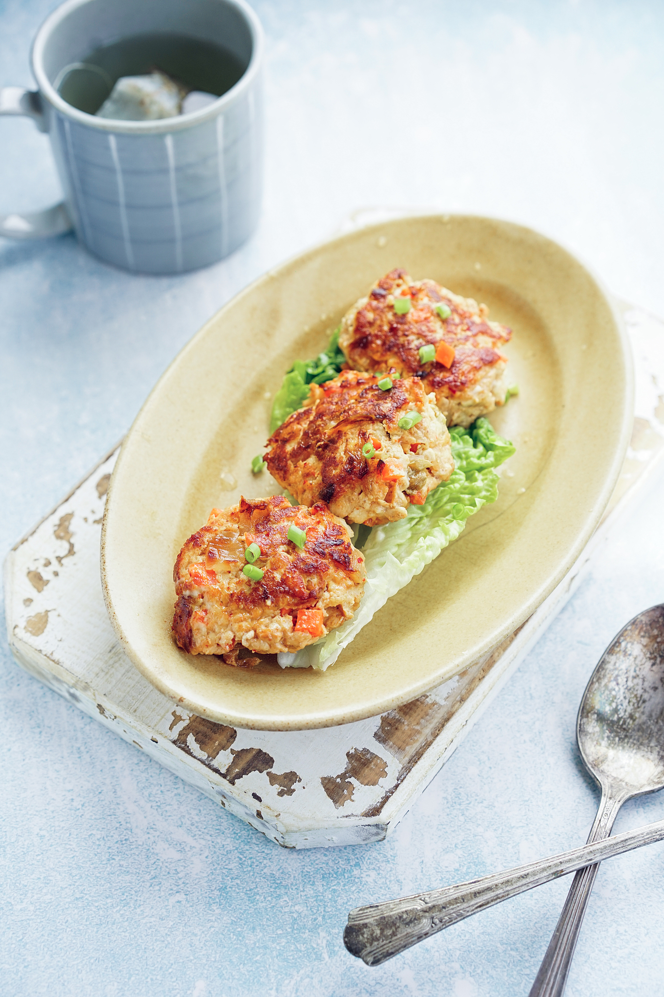健身食品健康泡菜豆腐胡萝卜鸡胸肉饼