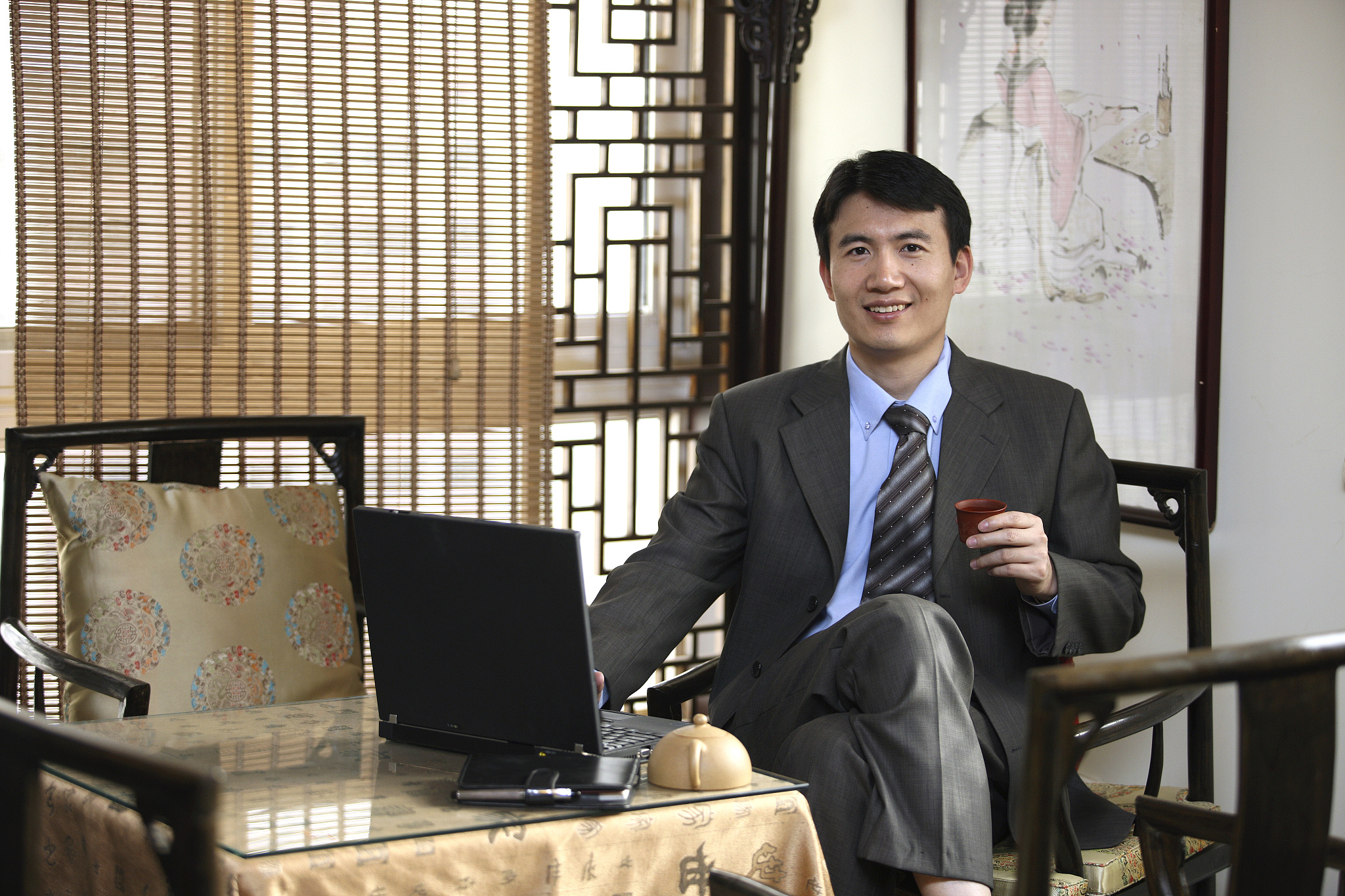东方男人商务