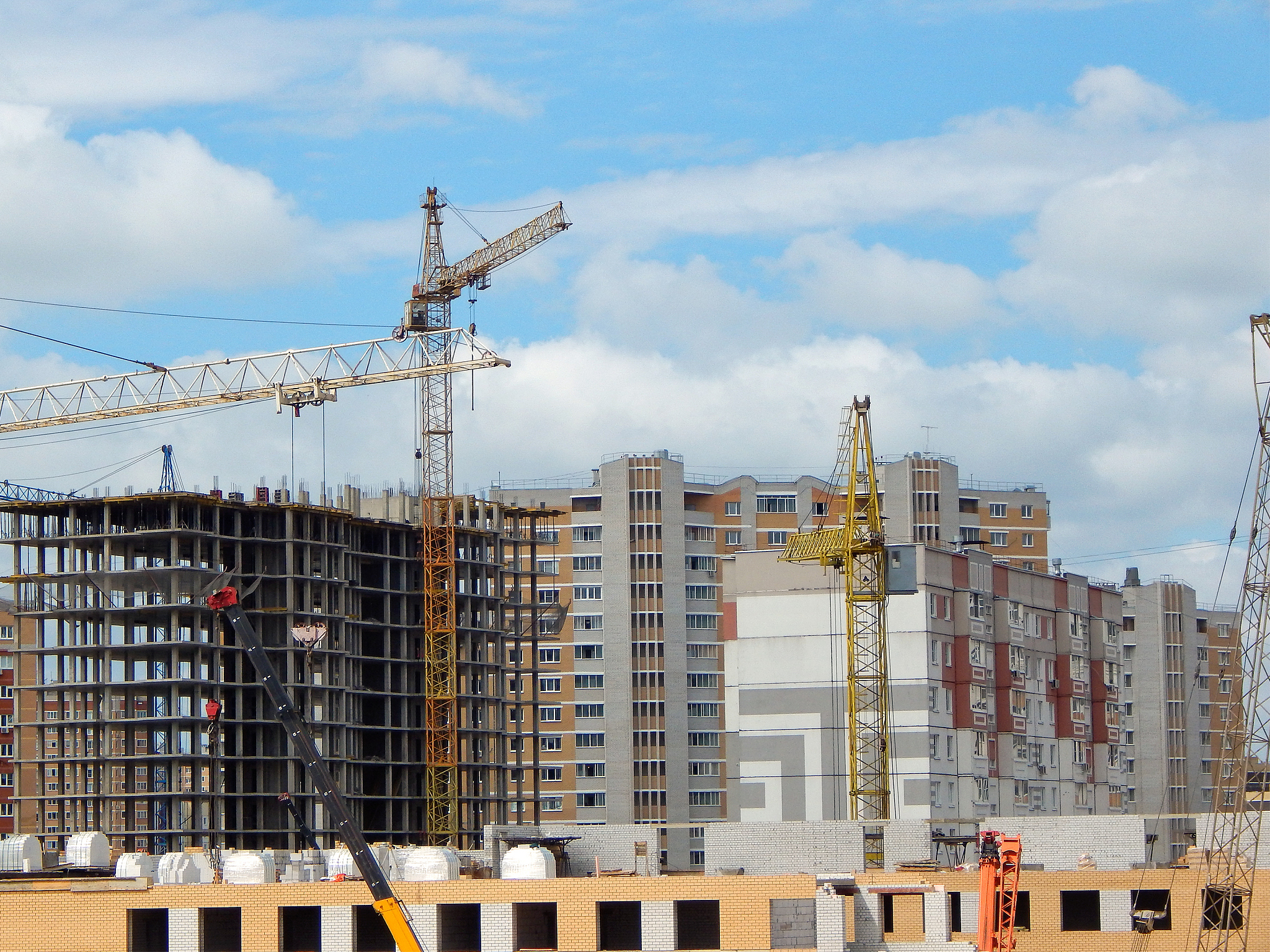 平顺县毅晨建筑工程有限公司平顺县毅晨建筑工程有限公司是一家专业从事建筑工程设计、施工和监理的企业。公司拥有一支专业的工程师和技术人员团队具备丰富的施工经验和能力在建筑、市政、水利等多个领域都有着成功的实践经验。公司注重质量和安全严格执行国家和行业标准以确保每一个工程的质量和安全性。公司秉承诚信、创新、协作、进取的企业精神以客户需求为导向不断提升服务水平为客户提供最优质、最满意的工程服务。公司主要业