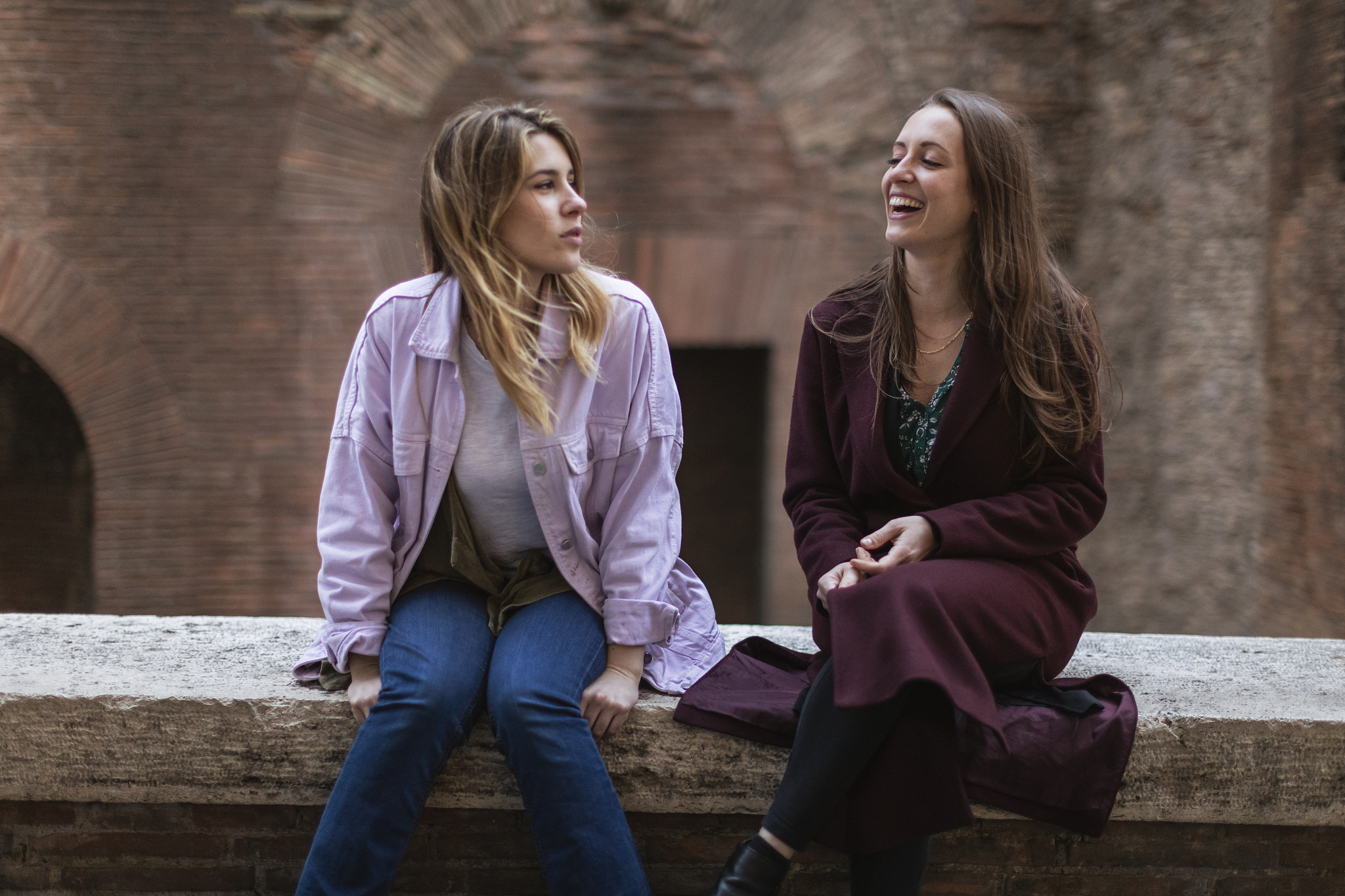 tourist women traveling in rome: by the pantheon