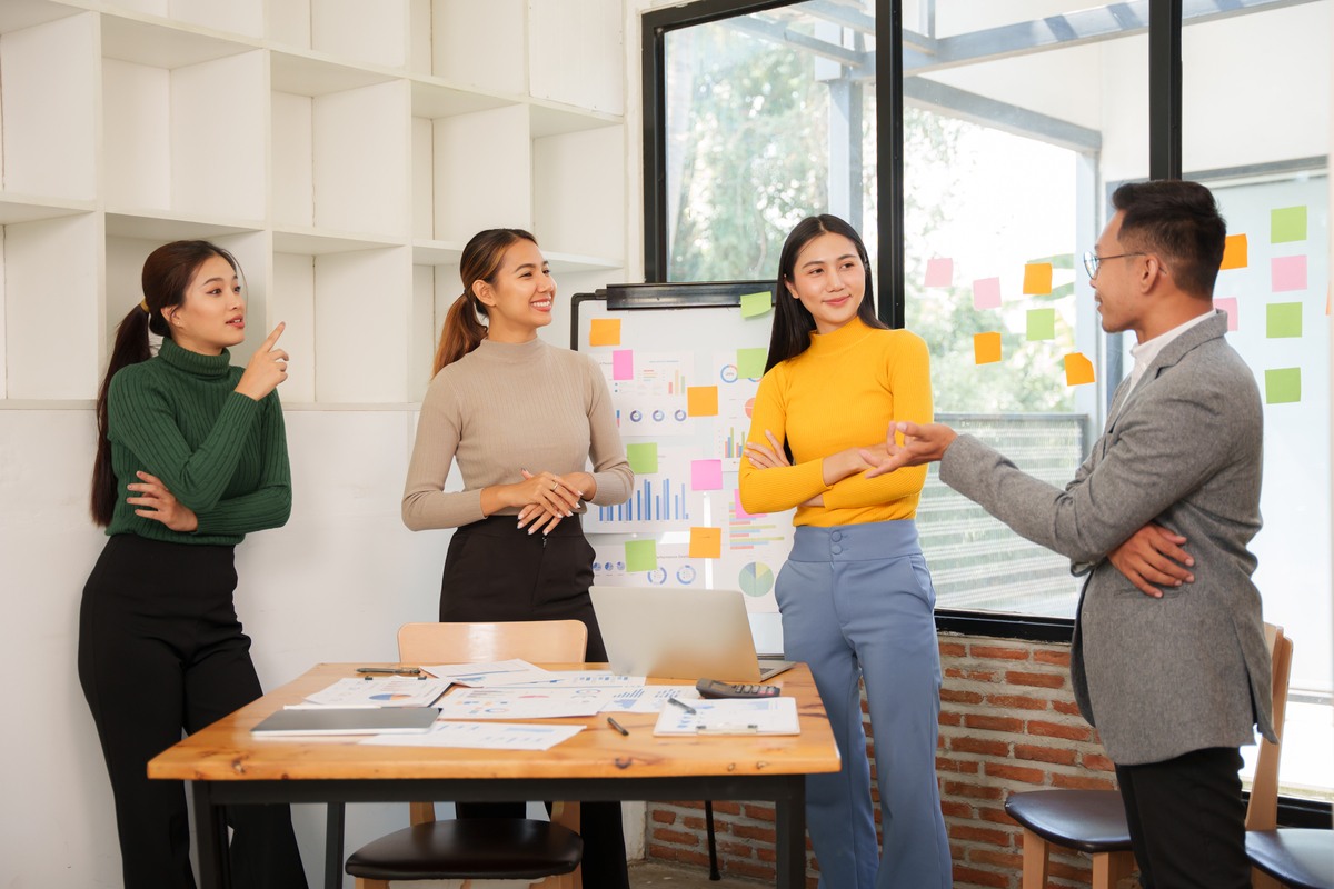 帮我写一份在公司前台的社会实践心得体会字数500字