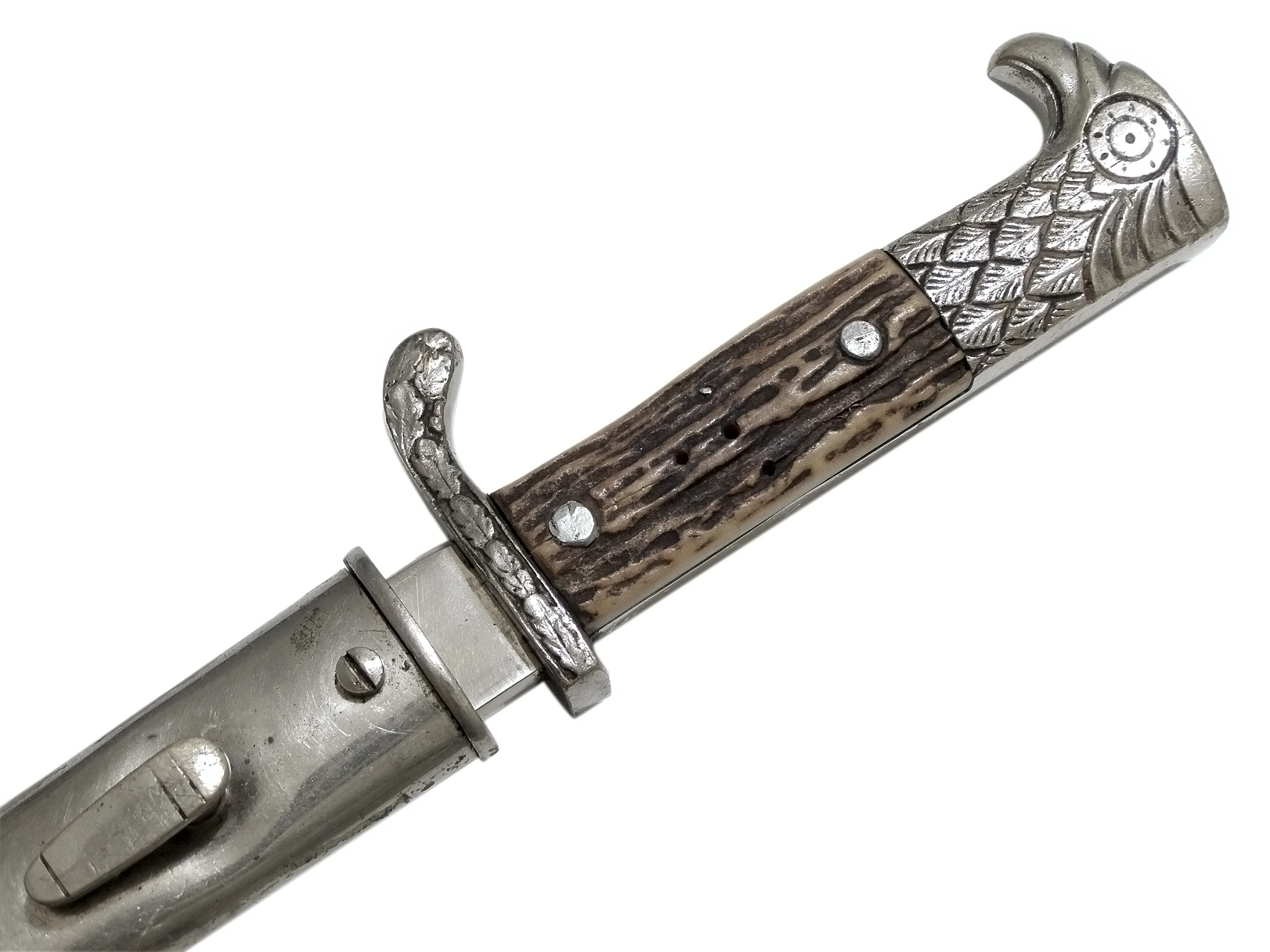dagger's handle