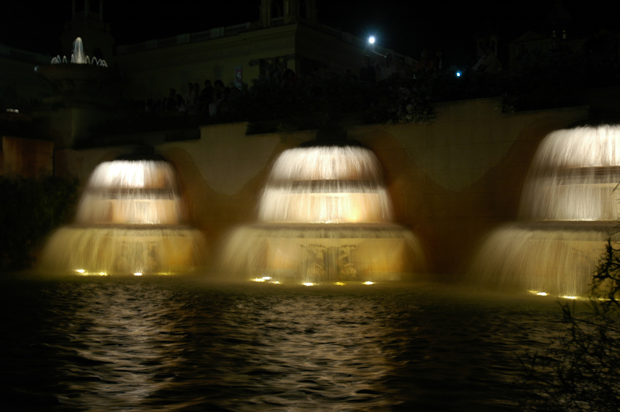 写一段音乐喷泉的资金分析
