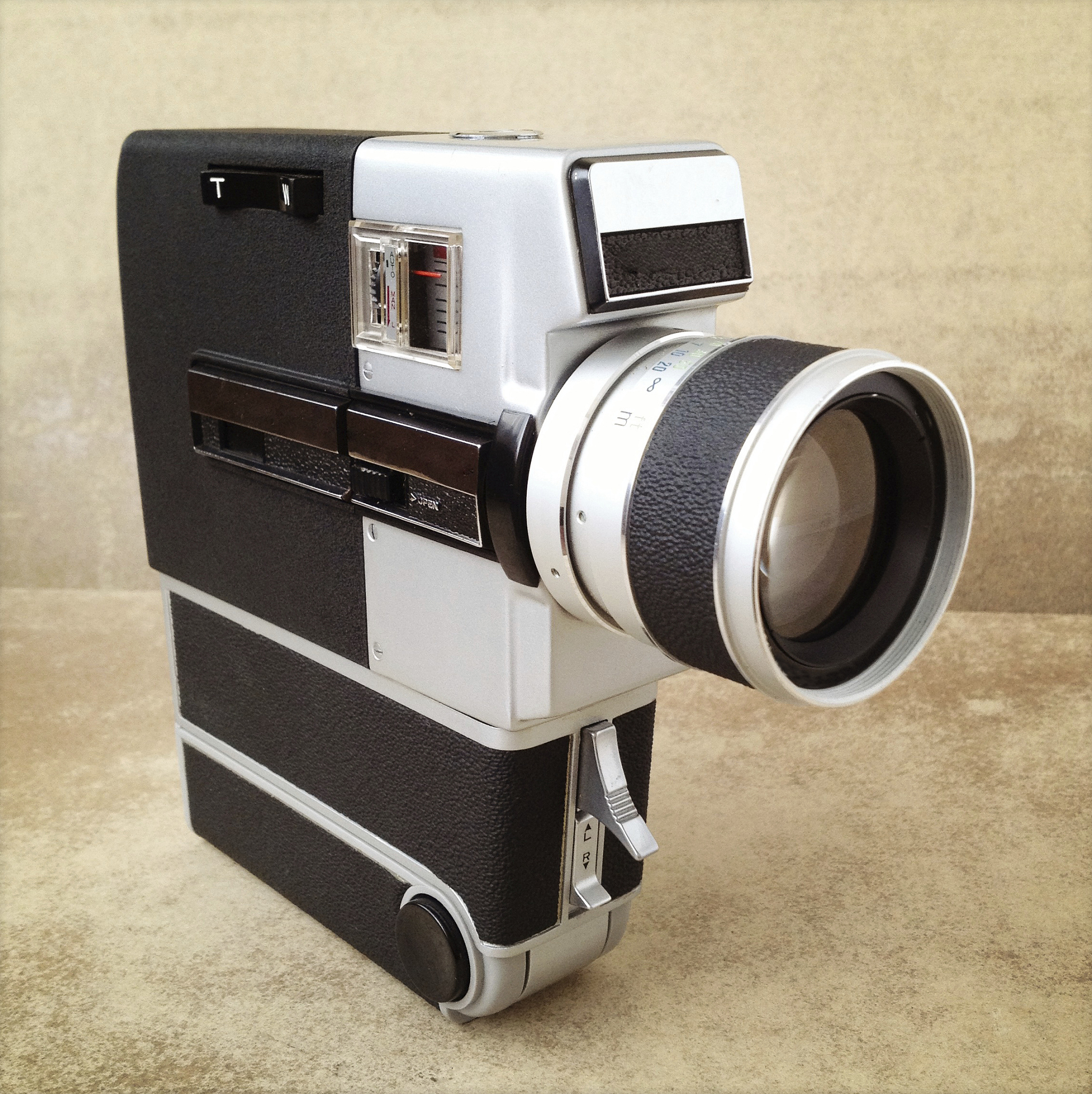 8mm movie camera