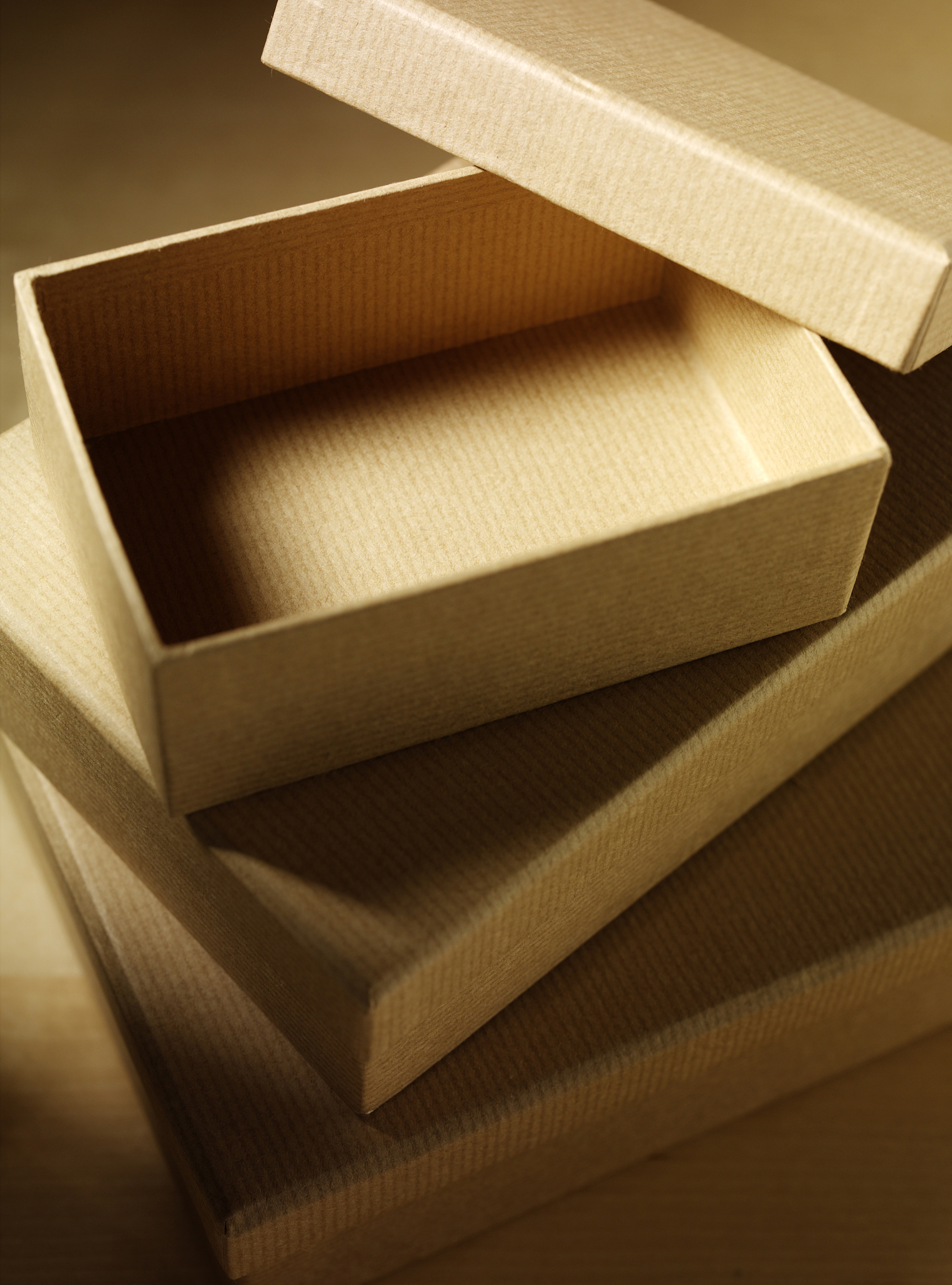 This includes using EPS-free packaging and making packaging timber-free翻译成中文