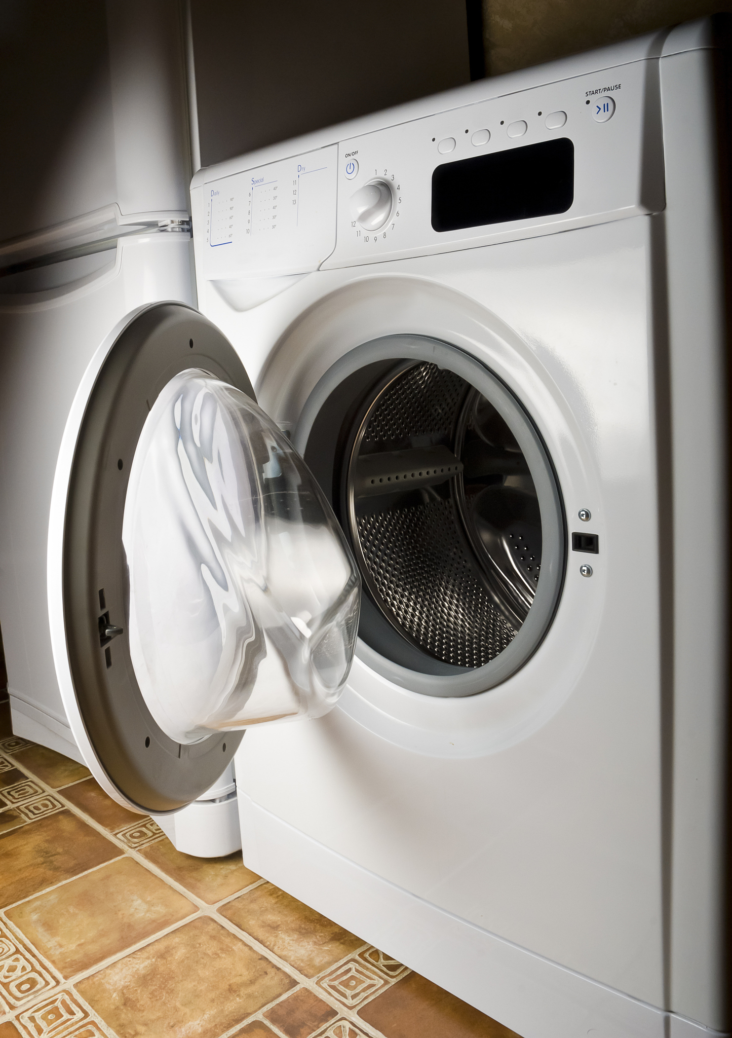 洗衣机设了烘干的时间没到可以打开吗帮我用200字详细描述