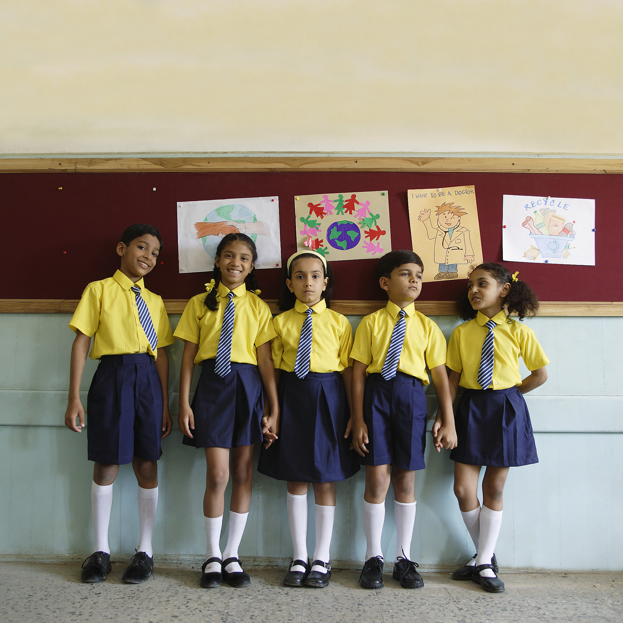 广州蓝天幼师学校校服设计与制作：满足幼师形象和素质的标准