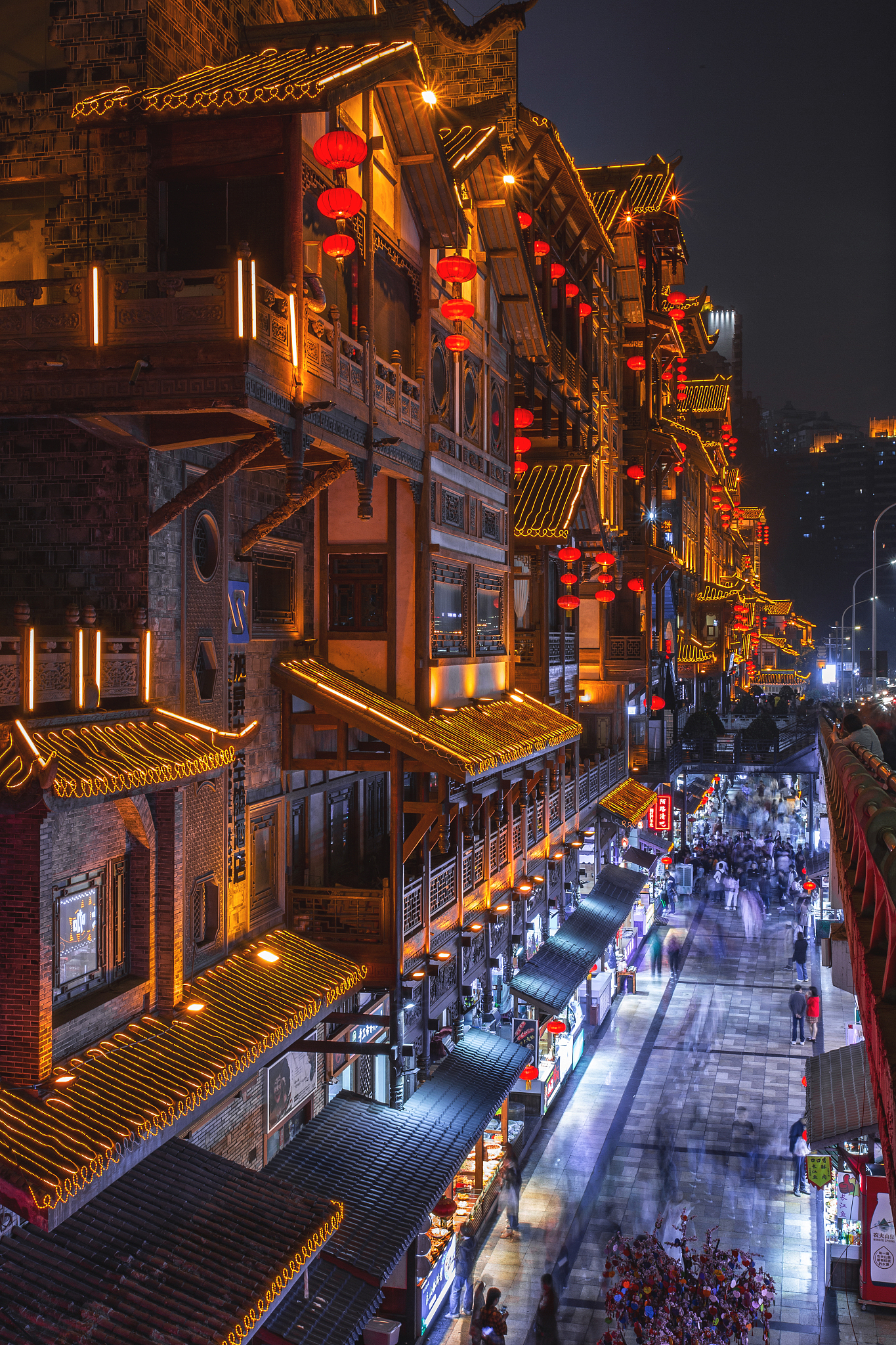 向外地朋友介绍重庆旅游怎么详细介绍重庆作一首500字的七言诗要押韵不要语句重复