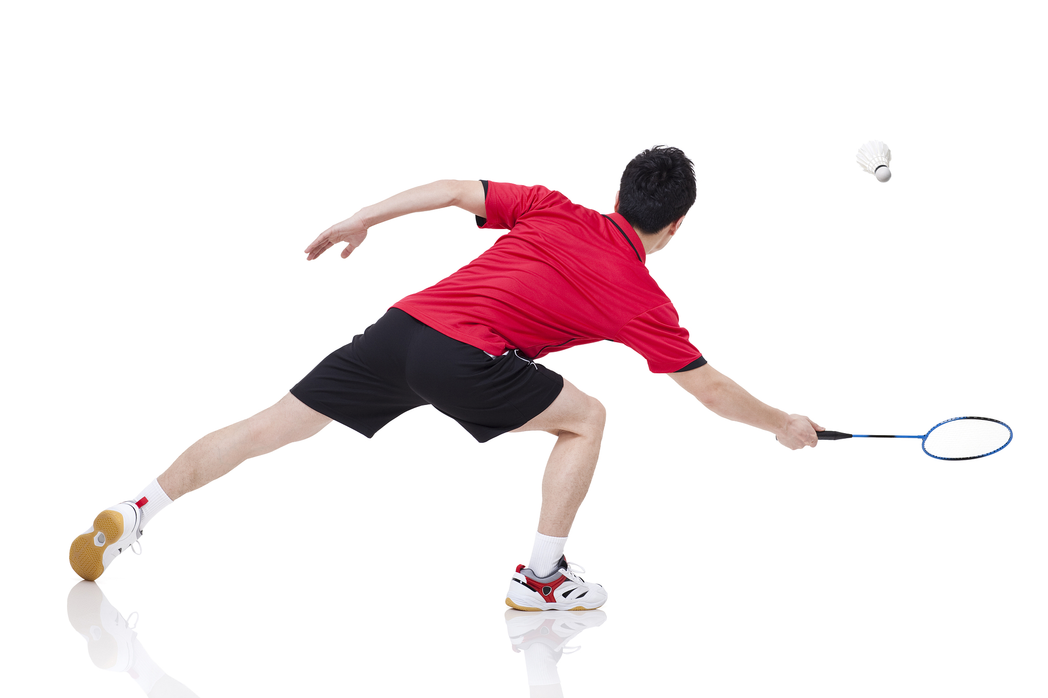 羽毛球中的'抛拍击球'是否合法？