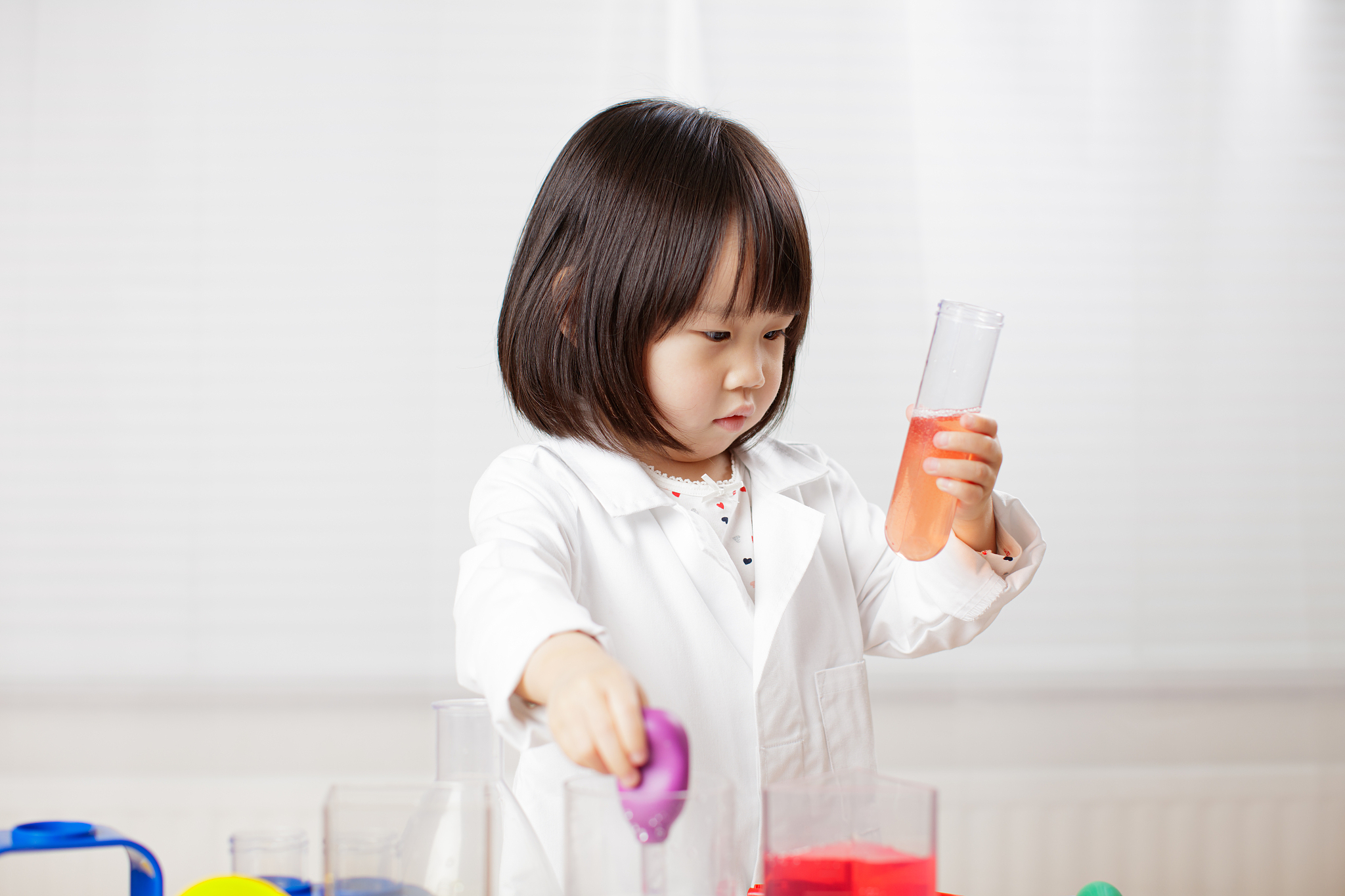 重庆市卫生高级技工学校幼儿教育专业怎么样？好学吗？就业前景如何？