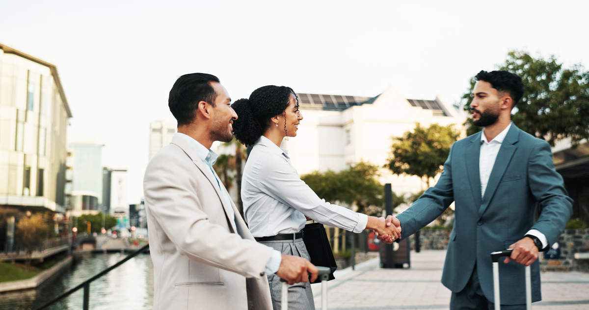 写5个跨文化交际故事