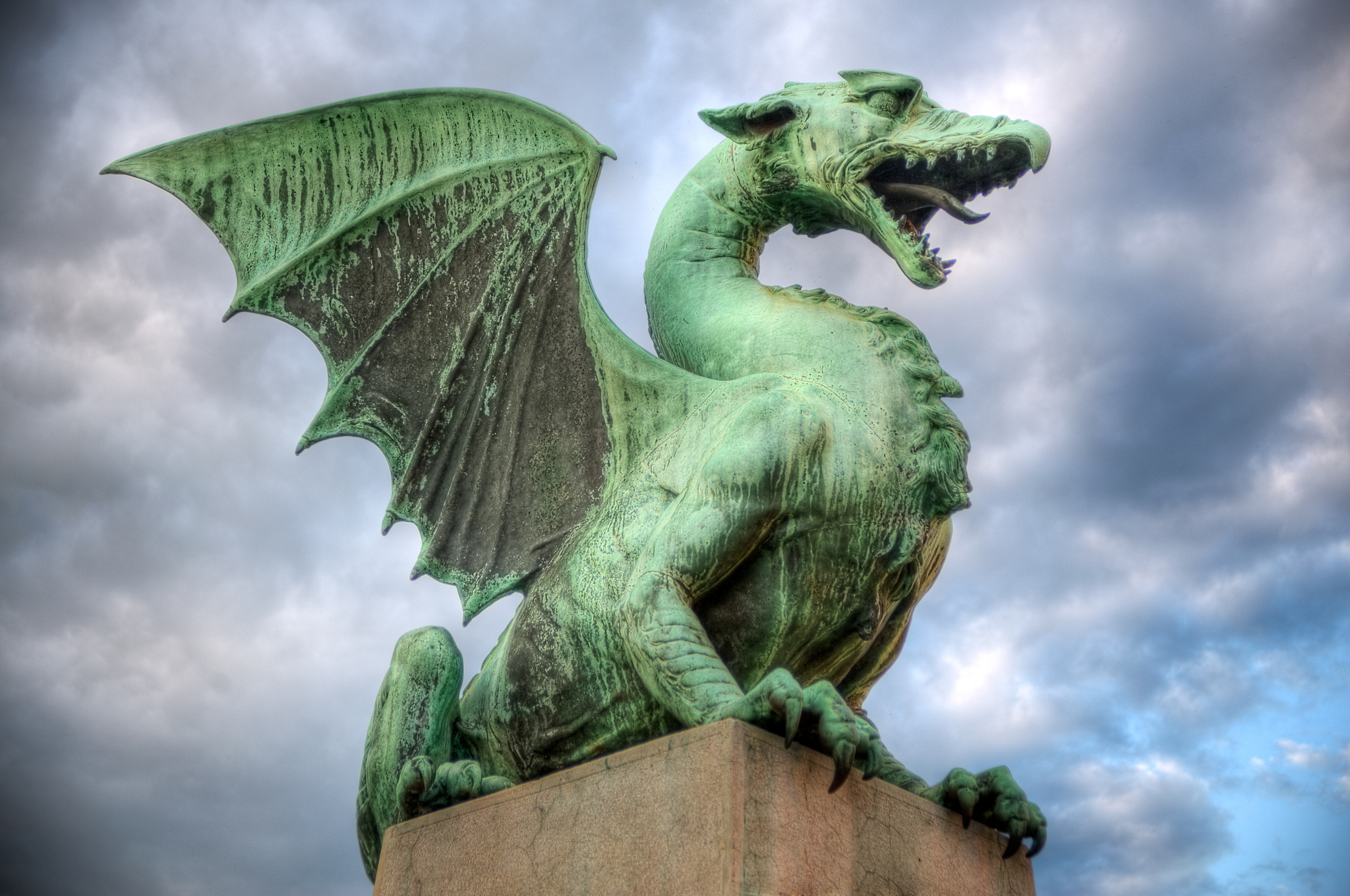 ljubljana - dragon - clouds