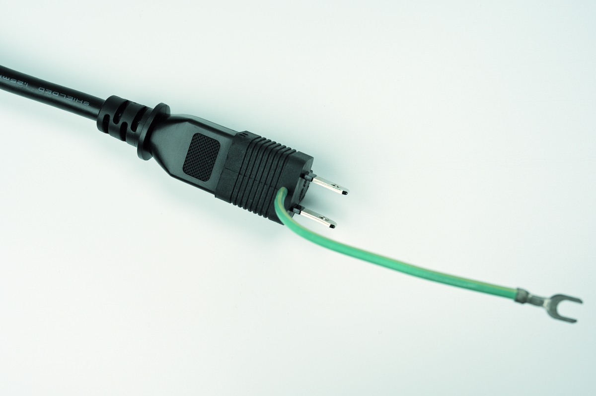 12v4A的直流电源适配器用1平方的双线延长10米电压变成多少