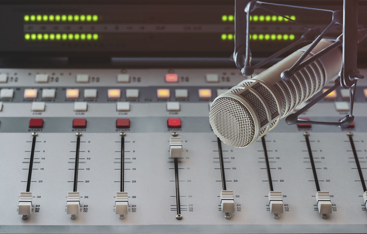 直播声卡怎么换音乐播放 解决步骤用230字帮我详细描述