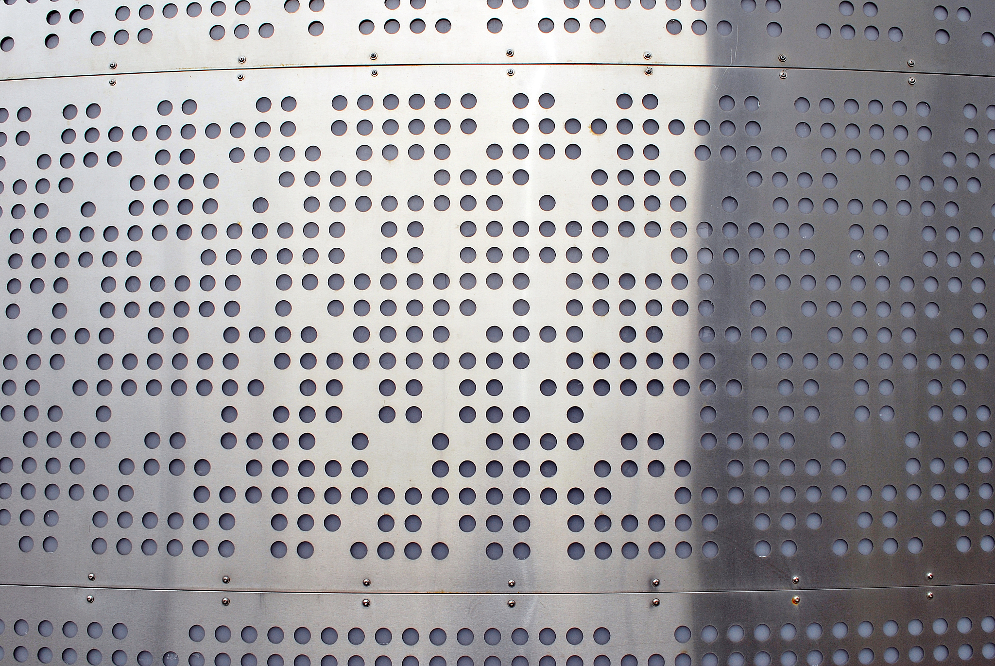 凹凸落料和冲孔设计