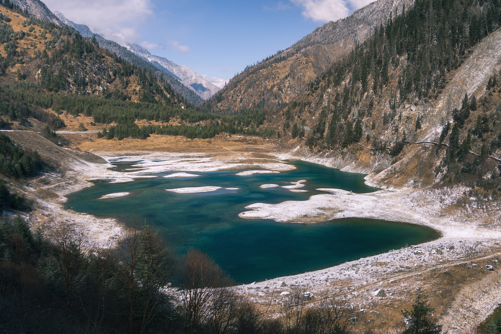 9月27号到成都写一份9月28号到10月2号九寨沟+达古冰川+四姑娘山+毕棚沟+黄龙的旅游方案包含住宿、具体时间等详细方案