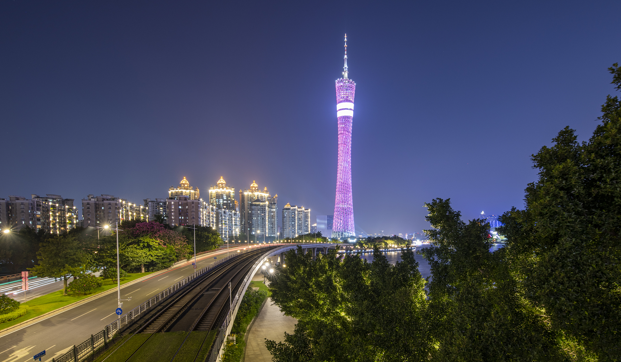 中国广州地标建筑广州塔夜景