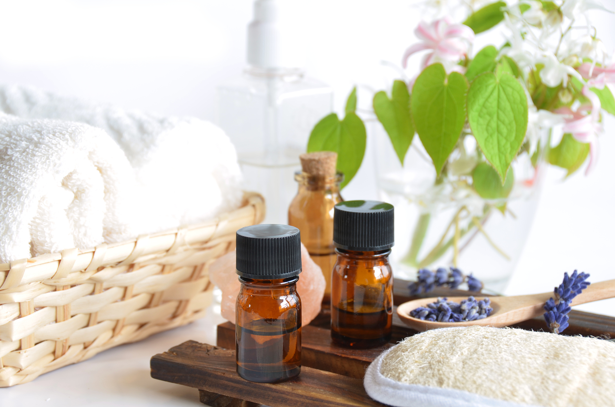 请根据光甘草定成分的护肤功效撰写10条符合使用产品前后对比的10条标题