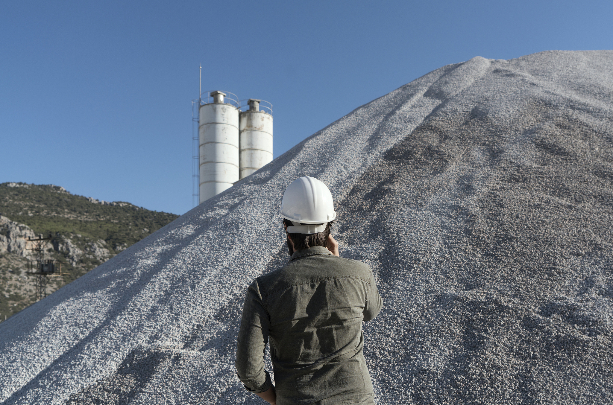 三百字的对颖阳商品混凝土有限公司和四川强龙混凝土有限公司的形势政策实践体悟