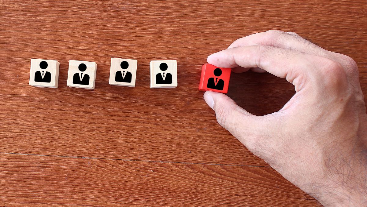 公司投标项目废标了请列出对商务投标人员的3种处罚方式。