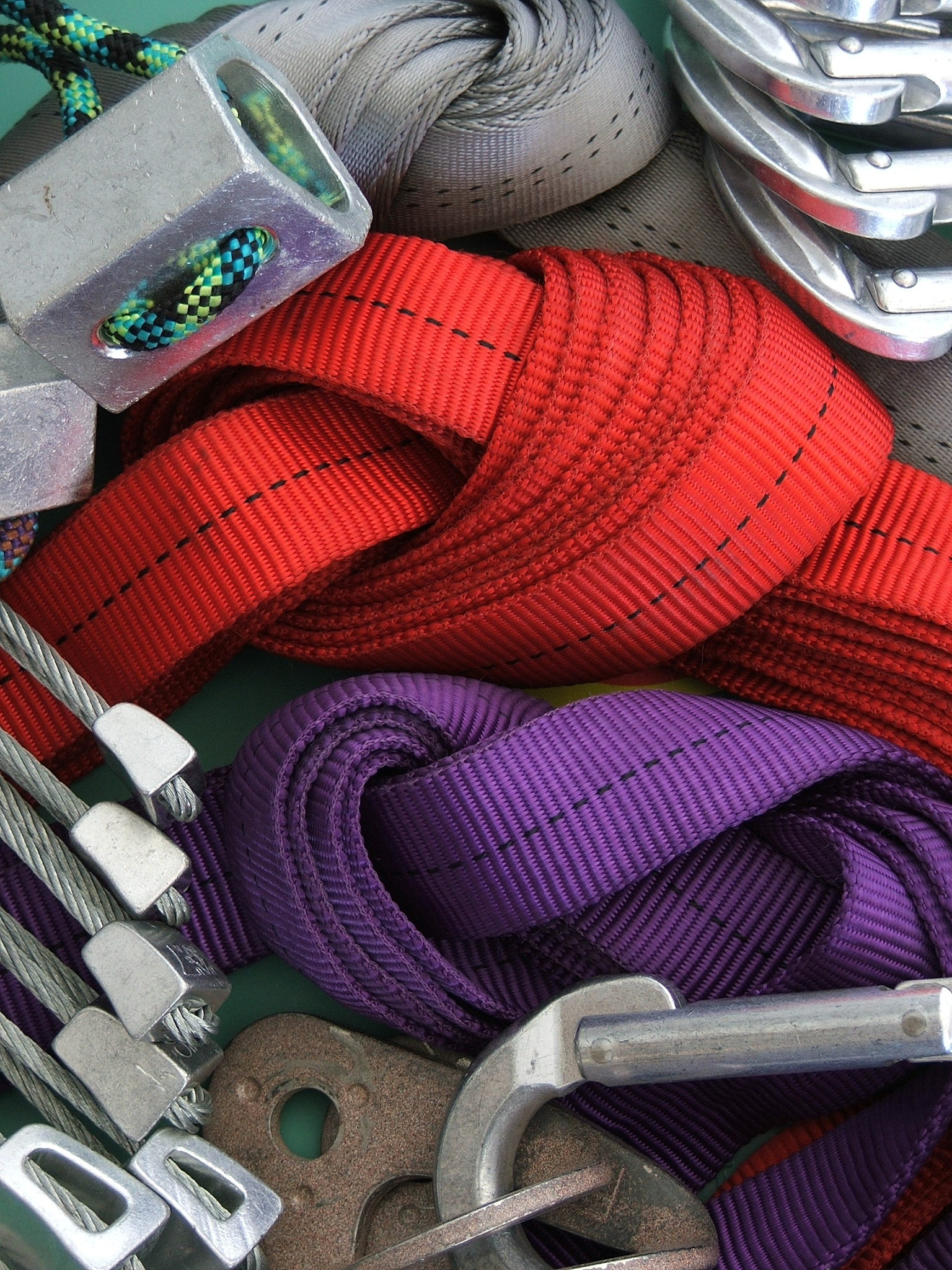 rock climbing gear: webbing knots 2
