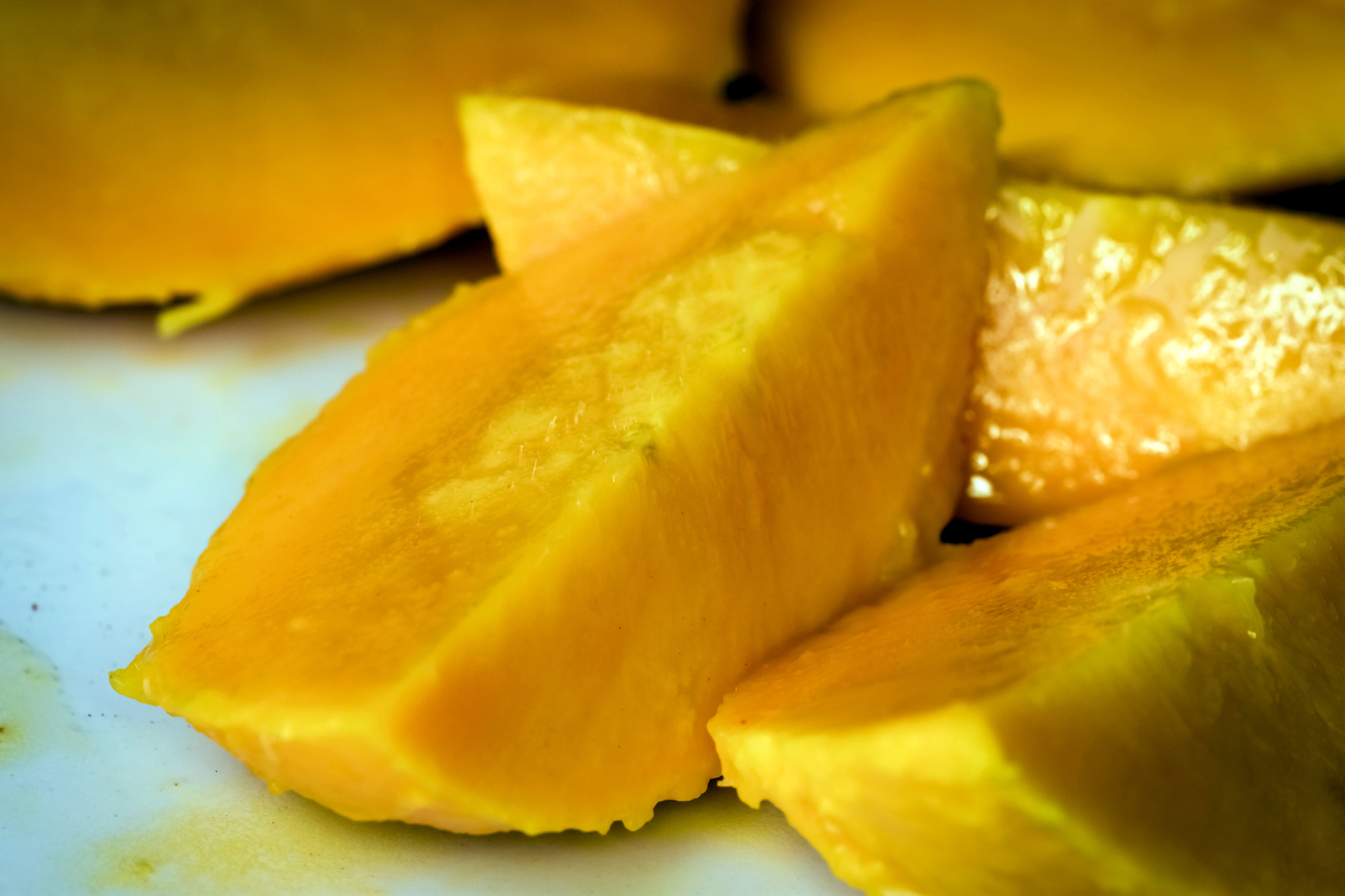 芒果裂开是怎么回事