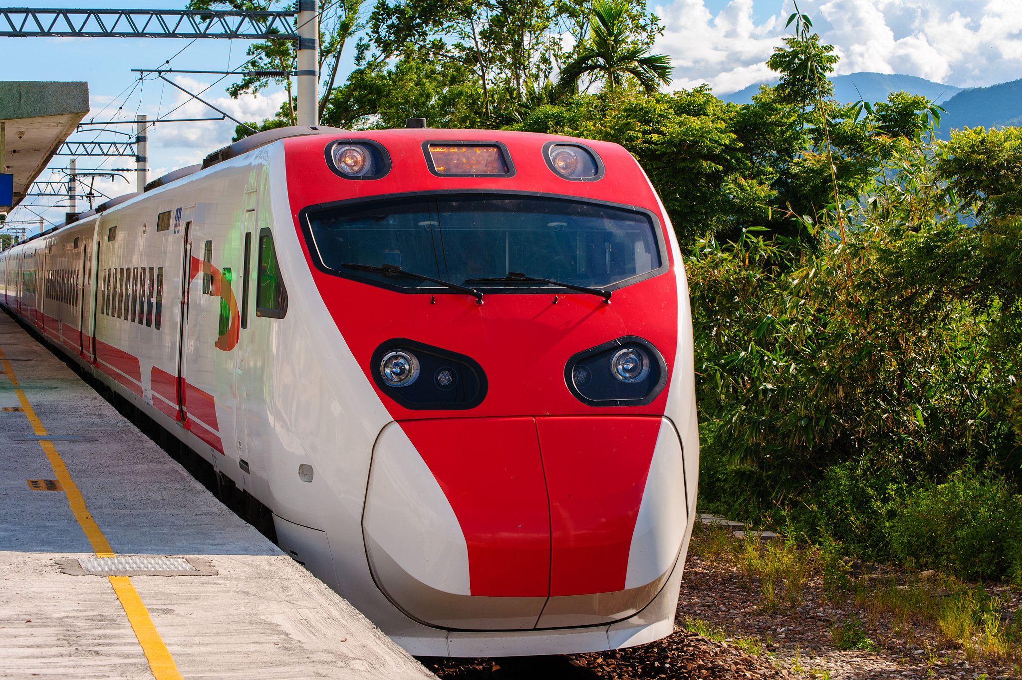 铁路学校铁路行业就业情况怎么样？