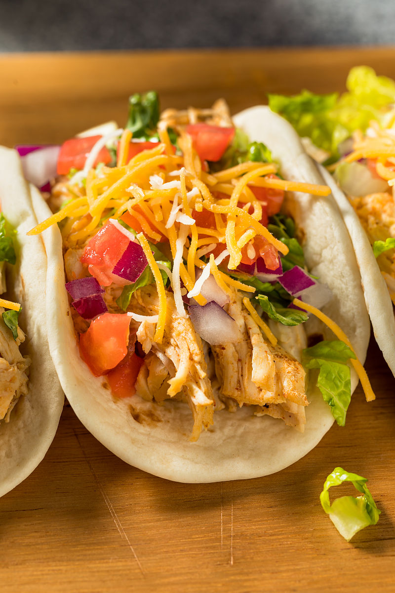 低卡柠檬手撕鸡：告别水煮鸡胸肉，酸辣开胃，一周不重样！