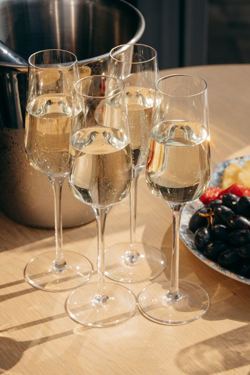 2两酒杯有多大？详细解析容量、用途和特点