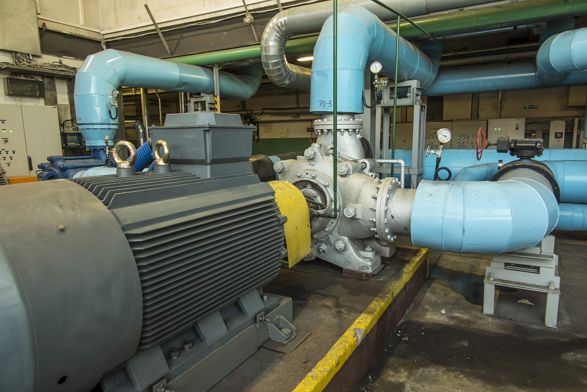 假如75的水泵额定功率是75怎么能算出一小时电表走了多少度电呢