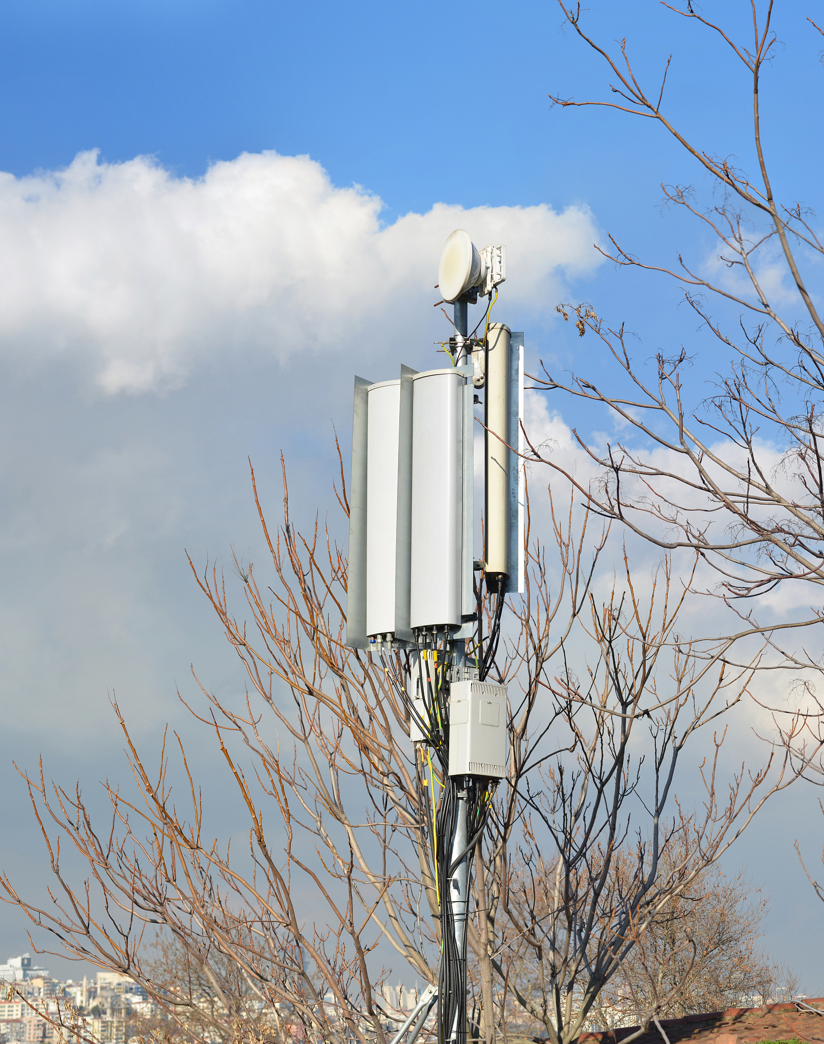 N79 基站技术分析及对应方案 - 提升移动通信网络性能