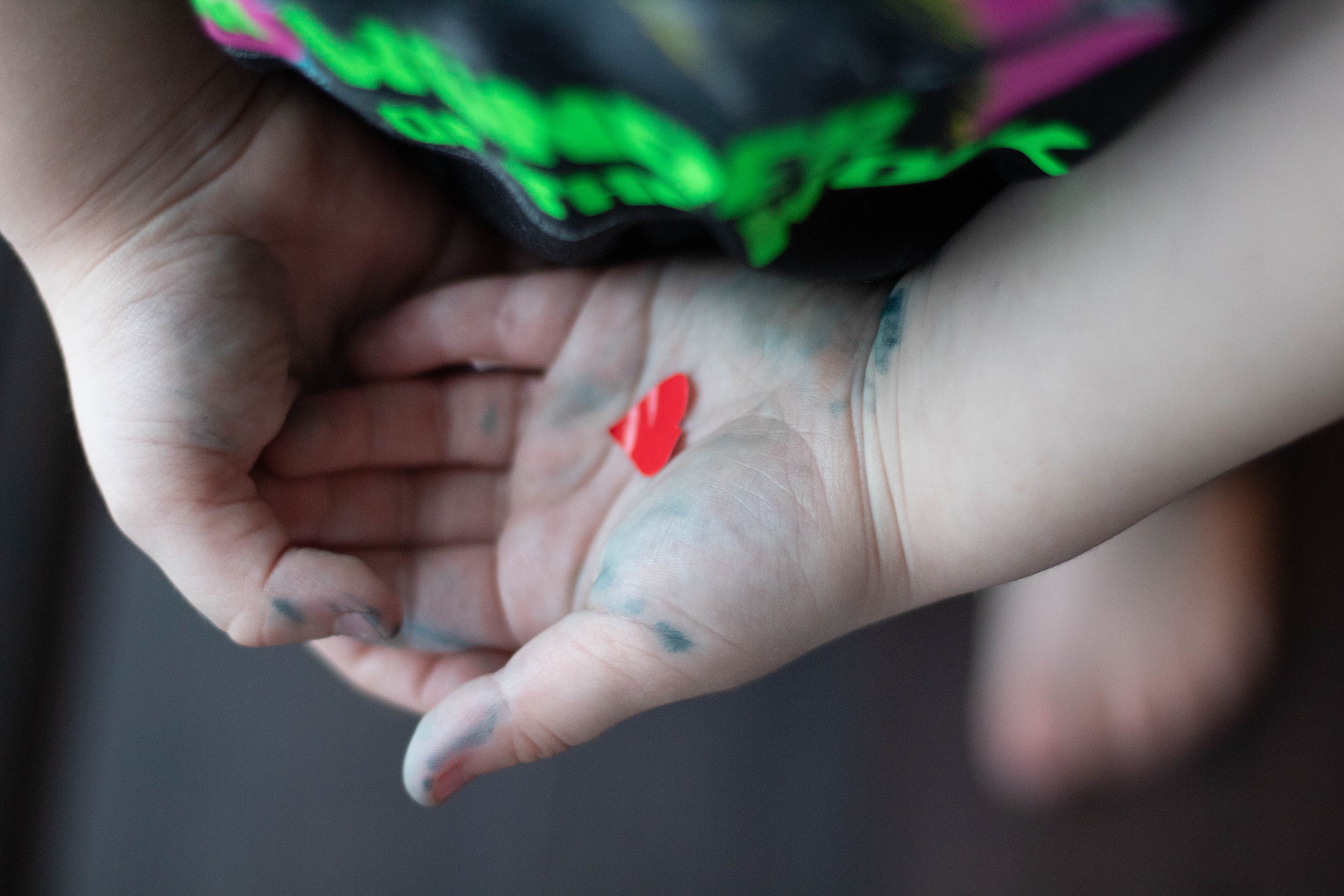 自残形愧：解读行为背后的痛苦与困境